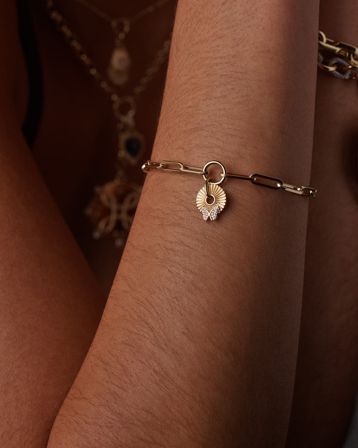Butterfly Reverie Gold Symbol Disk Classic FOB Clip Chain Bracelet - Elegant Jewelry for Women, Gift for Her, Perfect for Parties & Special Occasions