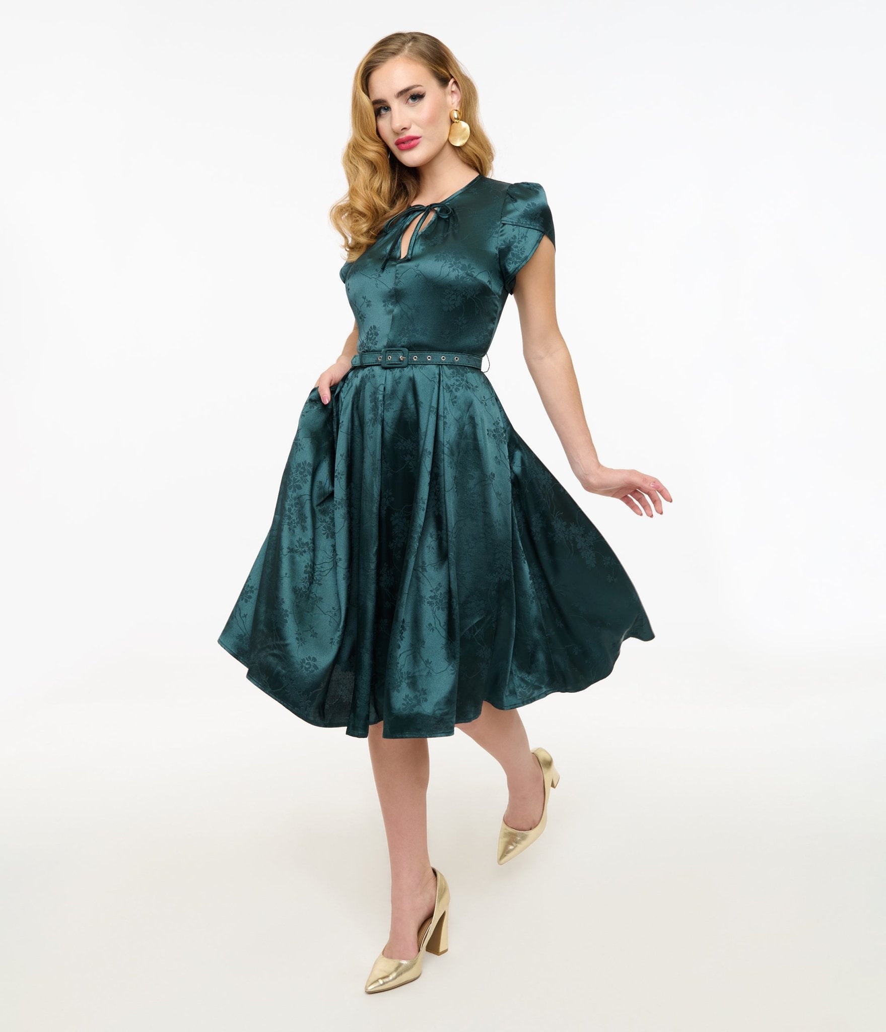 Vintage 1940s Teal Floral Print Dahlia Swing Dress - Retro Tea Party & Swing Dance Outfit - Women's Classic 1940s Style Dress for Special Occasions