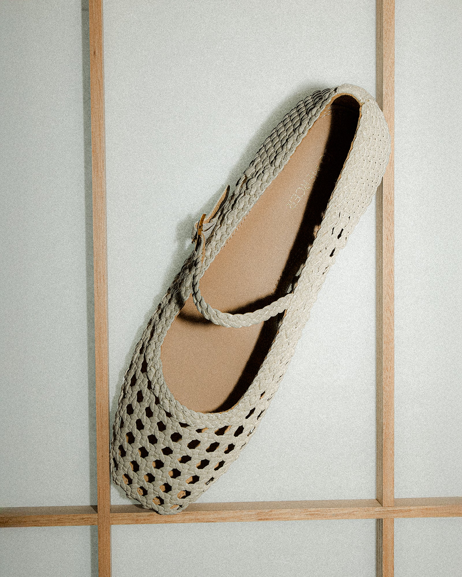 **Willis Casual Flats - Off White Leather Women's Shoes for Comfortable Everyday Wear**