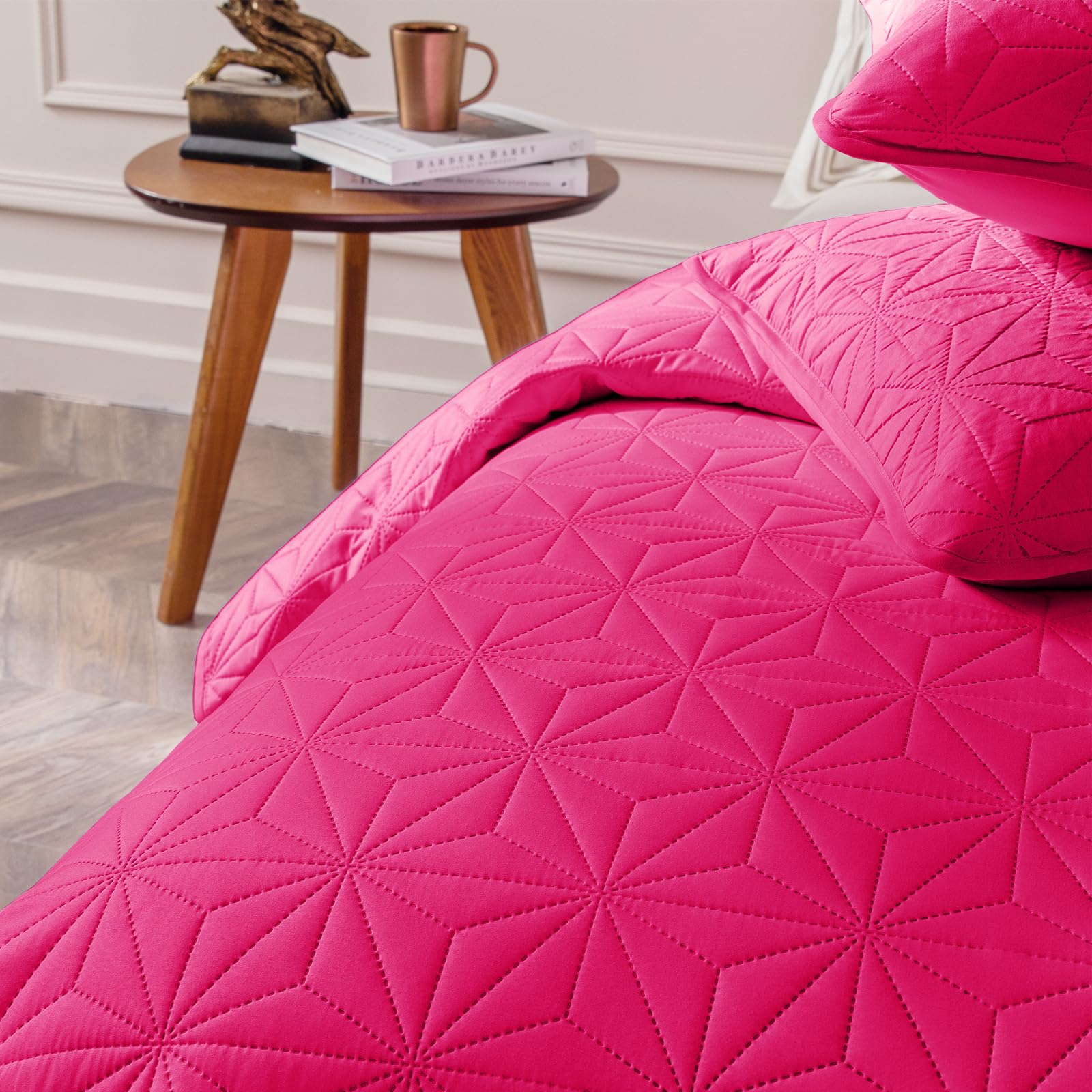 Whale Flotilla Queen Size Quilt Bedding Set - Soft Hot Pink 3-Piece Lightweight Geometric Star Pattern Coverlet for All Seasons | Bedroom Decor, Guest Room, Dorm Essentials