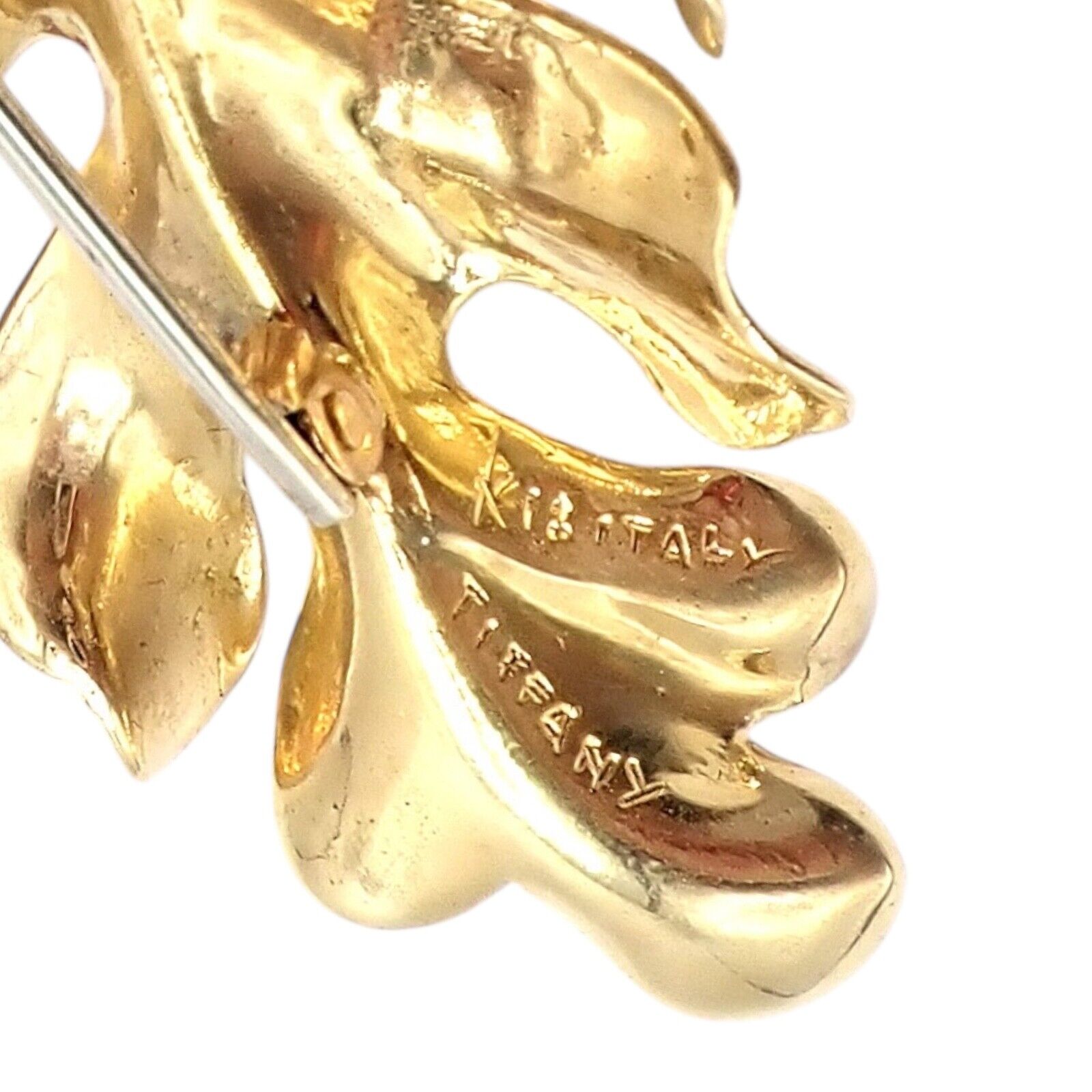 Vintage Tiffany & Co. 18k Yellow Gold Leaf Pin Brooch - Elegant Jewelry for Women, Perfect for Weddings, Parties & Special Occasions