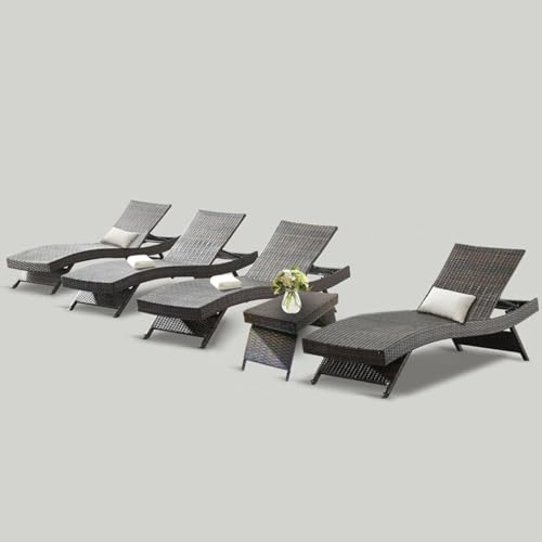 4 Chairs + 1 Table