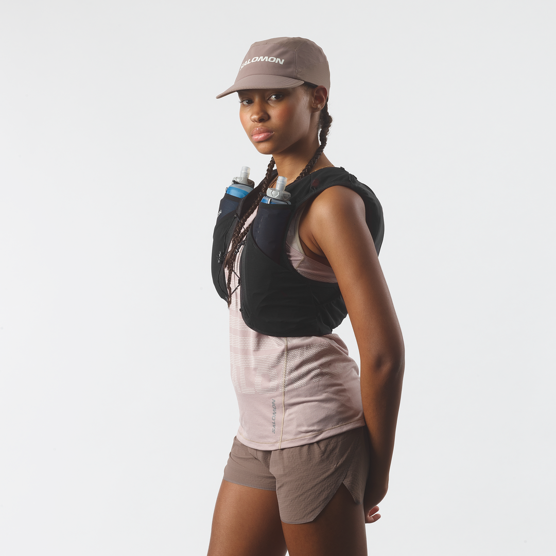 Salomon Unisex Adv Skin 5 Hydration Vest - Lightweight Running Pack for Trail Runners & Hikers - Perfect for Long Distance Running, Marathon Training & Outdoor Adventures (2464900)