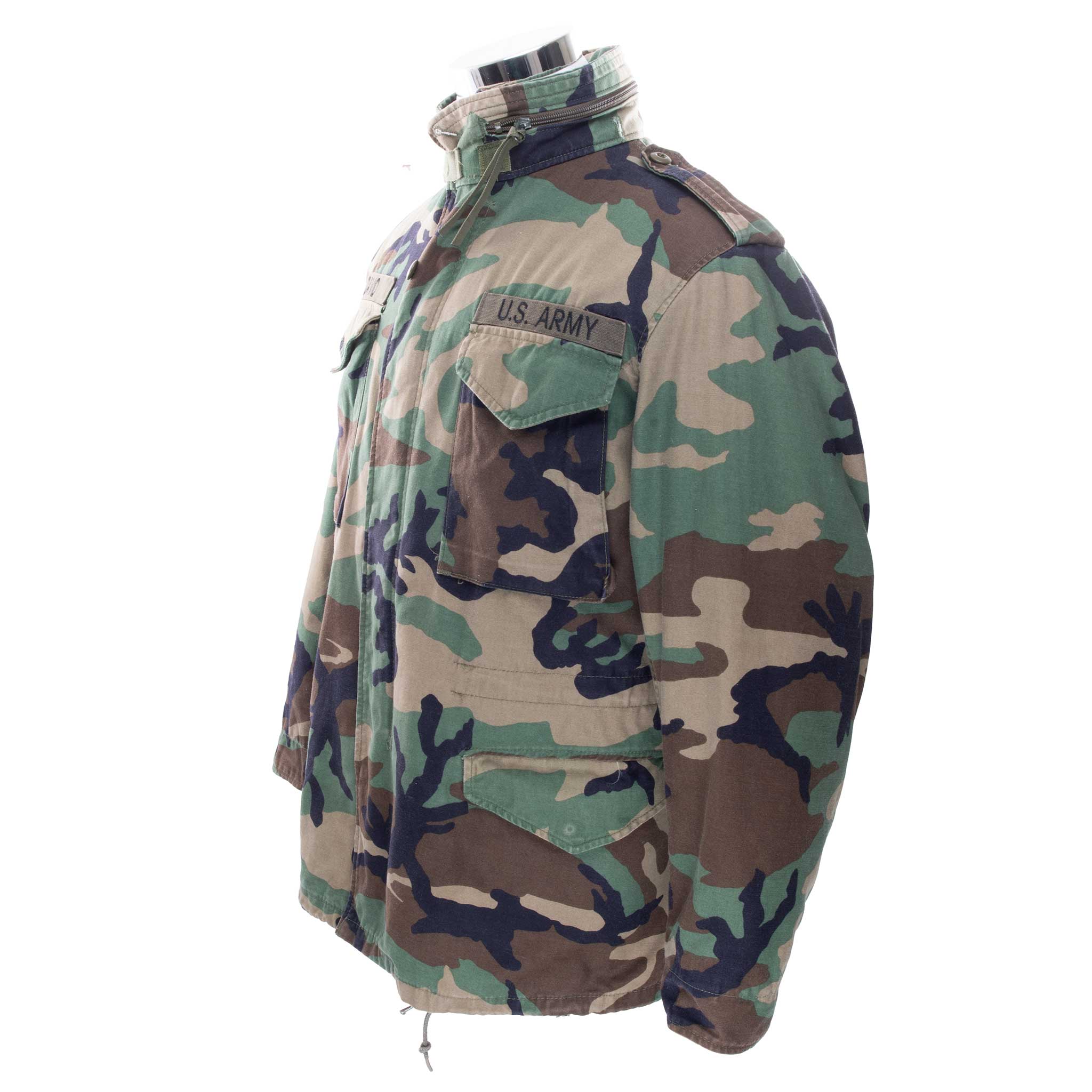 Vintage US Army M65 Woodland Camo Patch Field Jacket - Medium Regular Size (2005 Edition) - Military Style Outerwear for Hunting, Outdoor Adventures & Casual Wear
