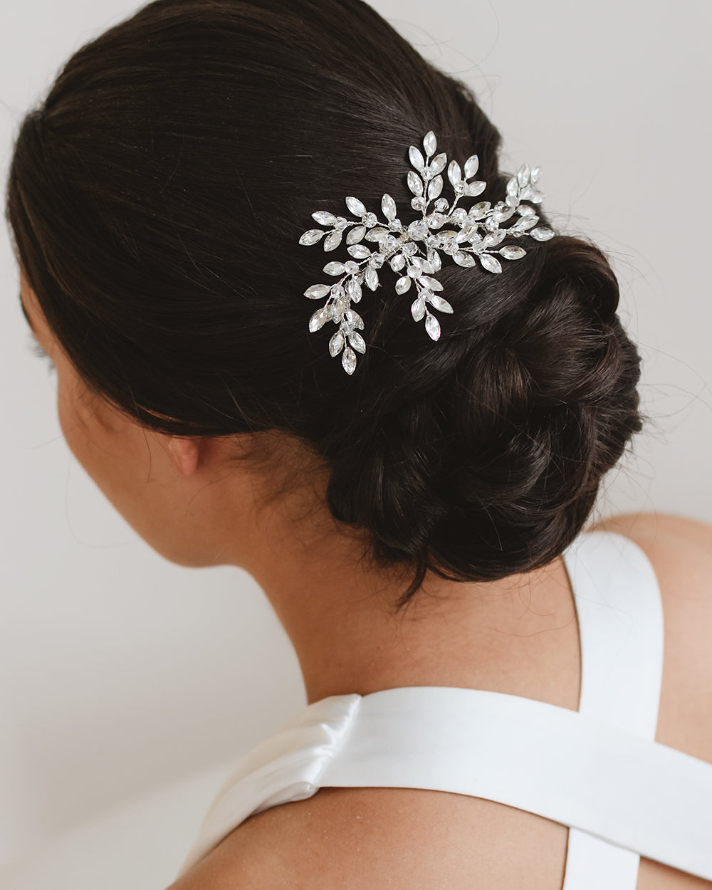 Elegant Bridal Hair Comb with Rhinestones - Perfect for Weddings, Prom, and Formal Events