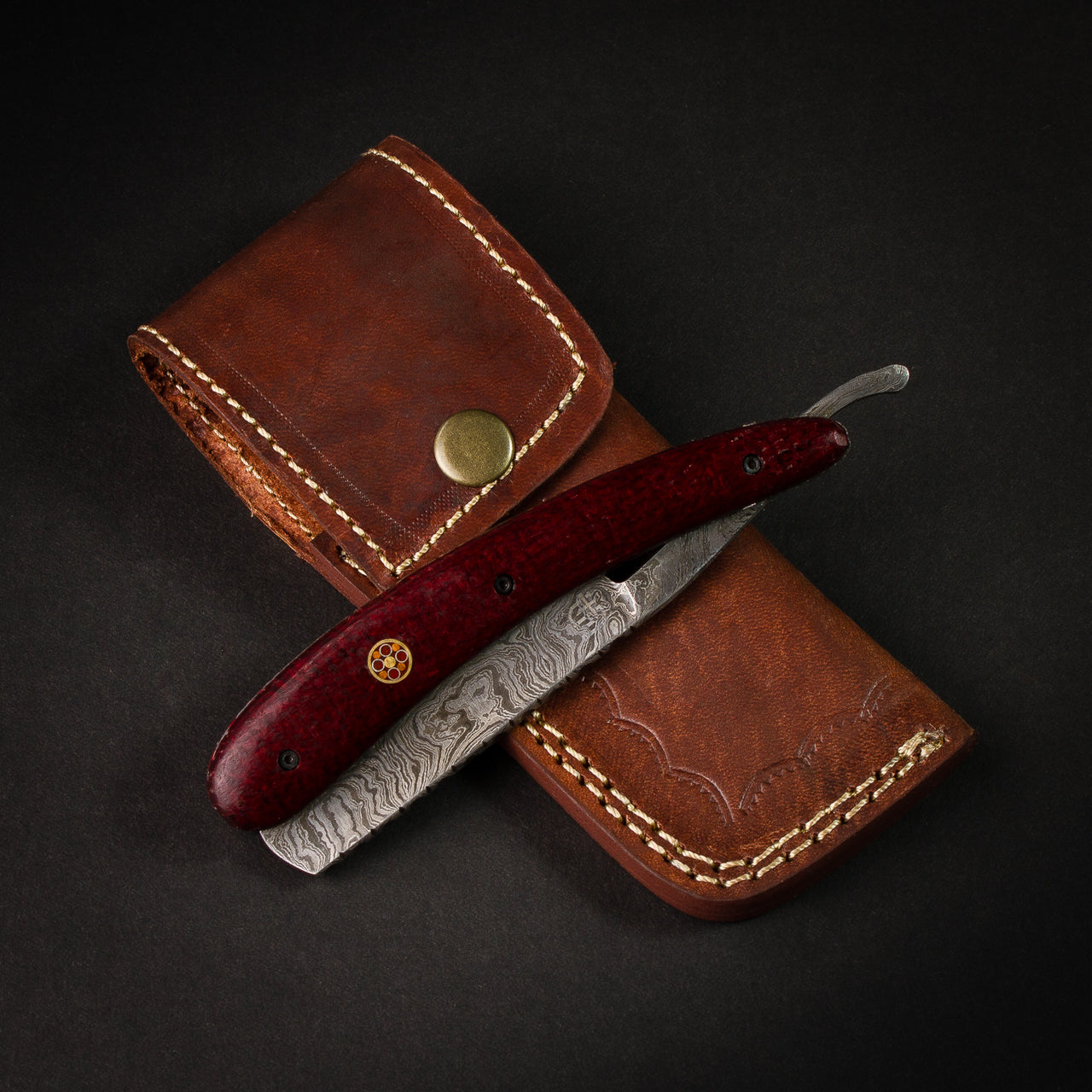 Premium Handmade Damascus Steel Straight Razor with Mahogany Handle - Professional Barber Shaving Tool for Men's Grooming & Beard Care