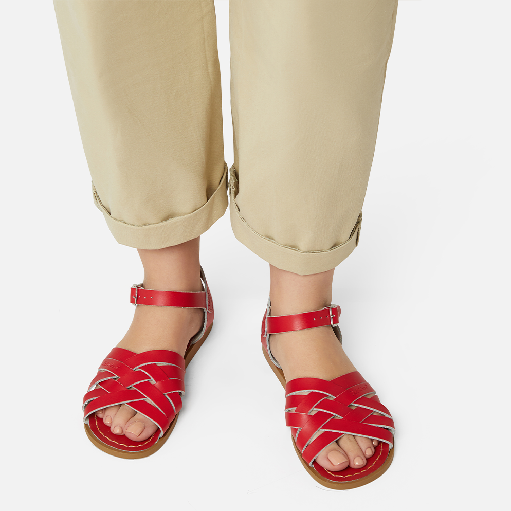 Vintage Red Saltwater Sandals for Women - Classic Retro Beach Shoes for Summer, Pool, and Casual Outings