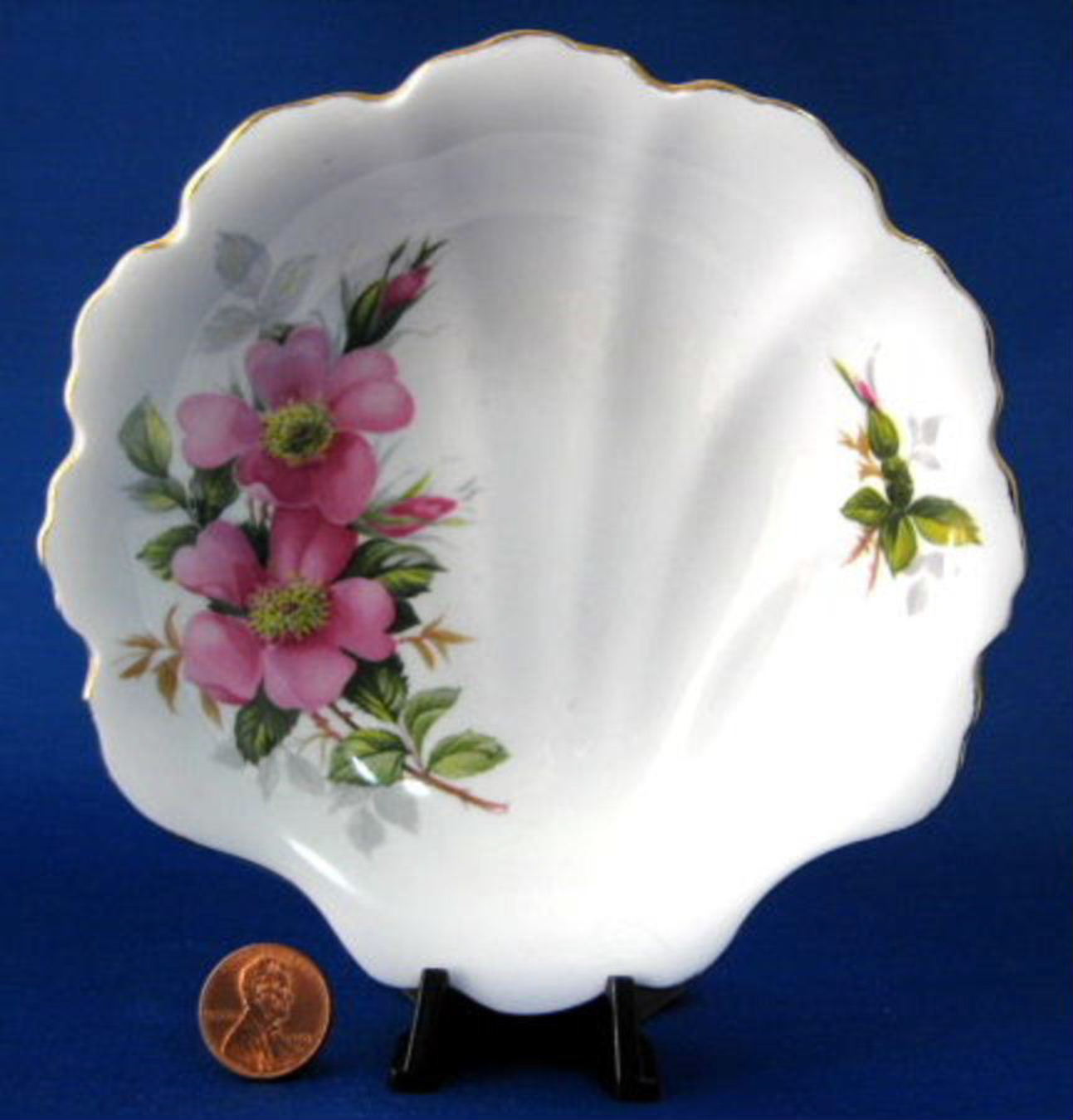Royal Albert Prairie Rose Fan-Shaped Dish - English Bone China with Pink Roses - Perfect for Serving Jam, Candy, and Desserts at Tea Parties and Special Occasions