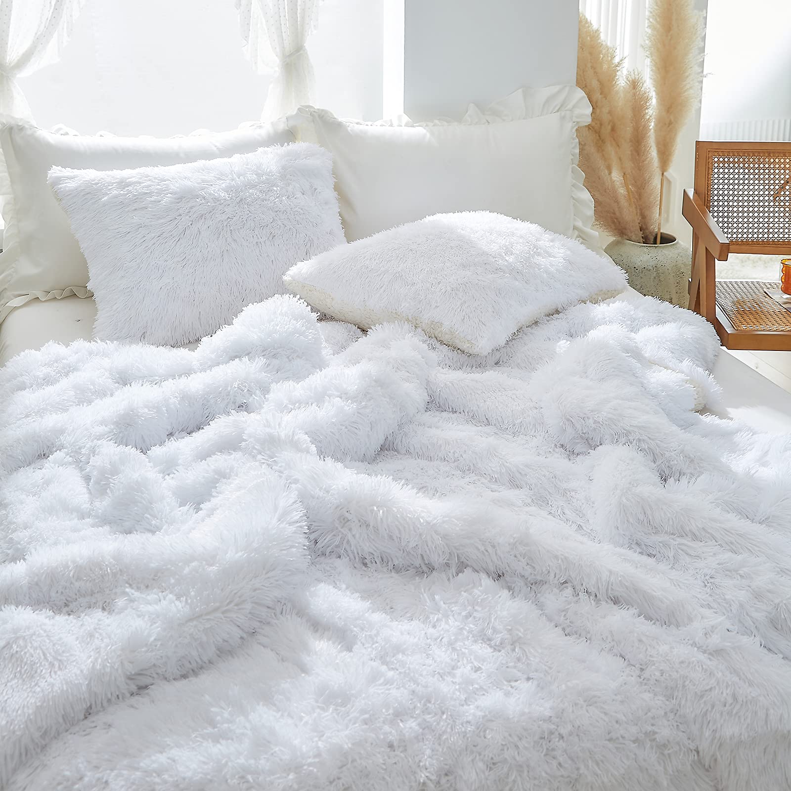 UOZZI BEDDING Faux Fur Comforter Set Queen 3-Piece - Ultra Soft Shaggy Comforter with 2 Pillowcases - Luxury Plush Winter Duvet Cover - Easy Care & Machine Washable - Perfect for Cold Weather & Cozy Bedroom Decor (Pure White, Twin Size)