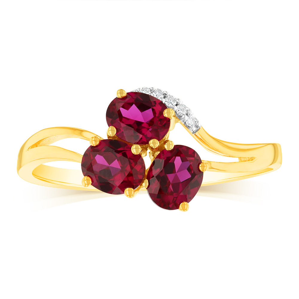 9ct Yellow Gold 1.19Ct Created Ruby & 5 Diamond Ring for Women - Elegant Vintage Style Engagement & Wedding Jewelry Gift