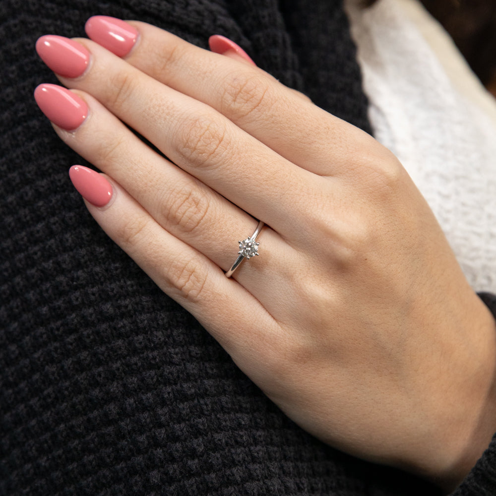 18ct White Gold Solitaire Ring with 0.50 Carat GI SI Certified Diamond - Elegant Engagement & Wedding Ring for Women - Perfect for Proposals, Anniversaries, and Special Occasions