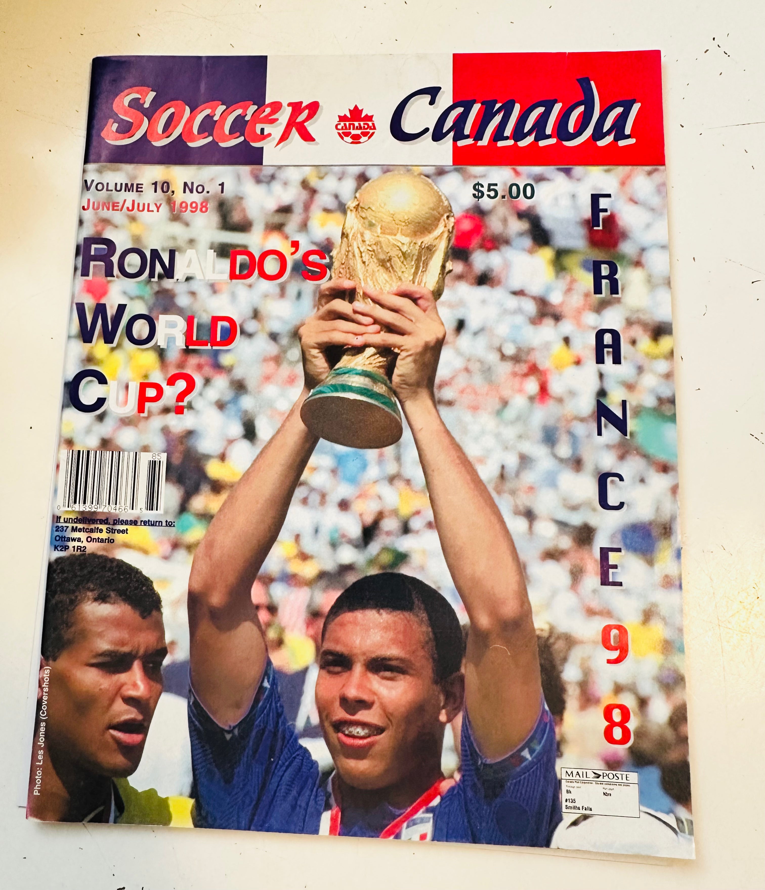 Rare Vintage Soccer Issue Vol.#10 - 1998 Canada Ronaldo Cover | Collectible Soccer Memorabilia for Fans & Enthusiasts
