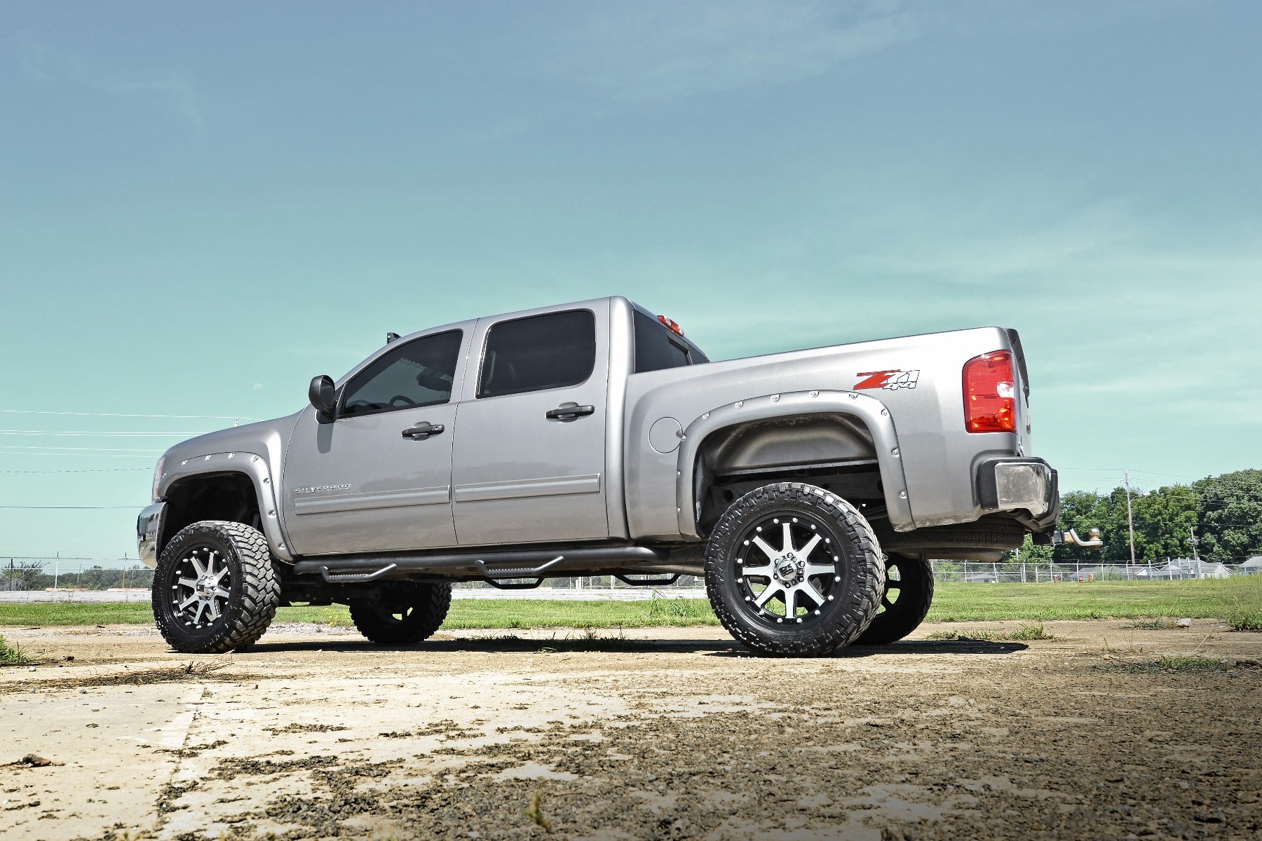 6 Inch Lift Kit for Chevy/GMC 1500 4WD (2007-2013) - Heavy Duty M1 Struts & Shocks - Off-Road Suspension Upgrade for Trucks & SUVs - Perfect for Trail Riding, Rock Crawling & Overlanding Adventures
