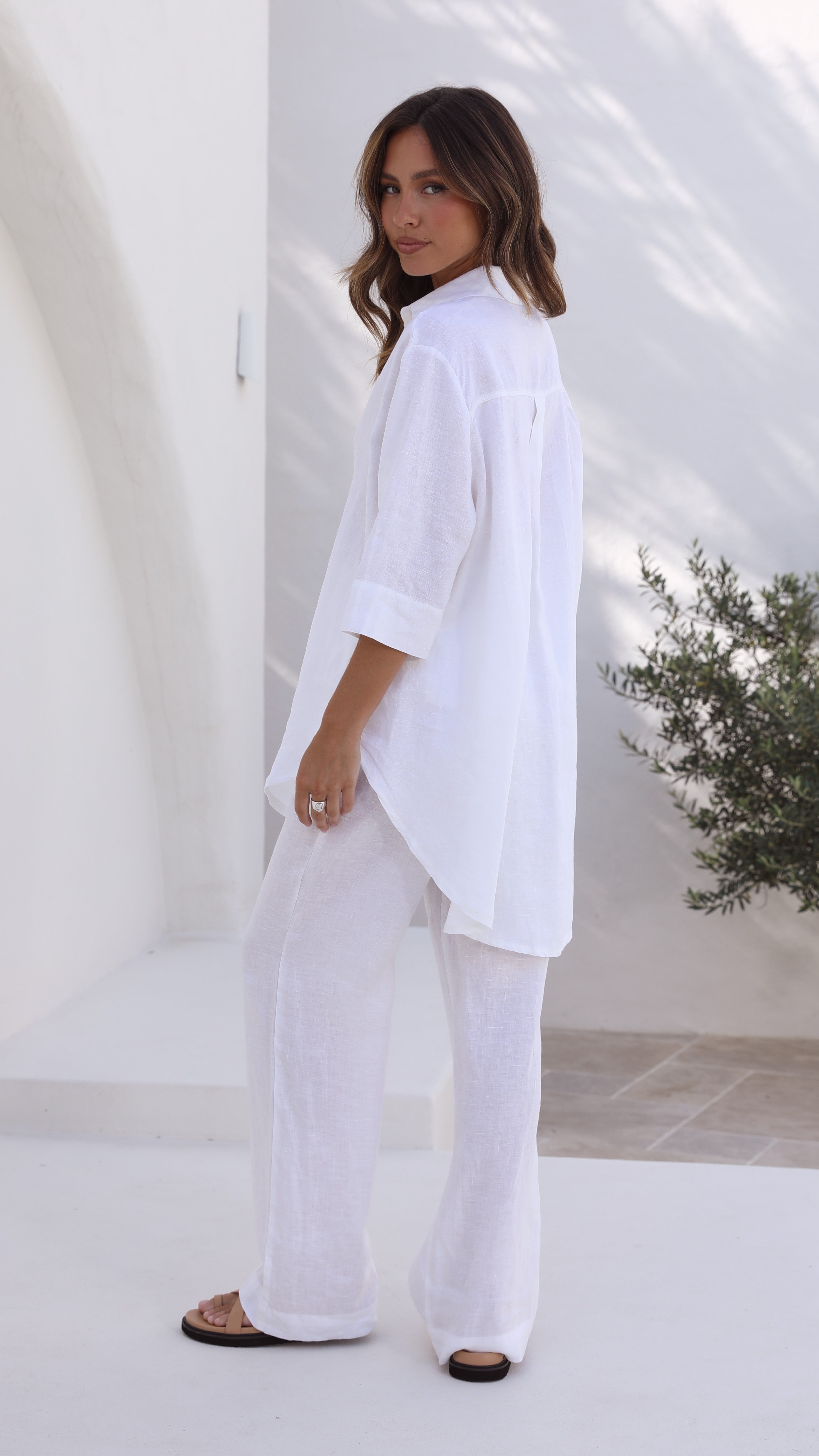 Premium White Linen Longline Shirt for Men - Breathable Relaxed Fit Lounge Shirt - Perfect for Casual Wear, Summer Outfits & Beach Vacations