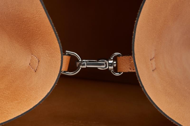 Canussa Totissimo Leather Tote Bag in Camel - Stylish & Spacious Handbag for Work, Travel & Everyday Use