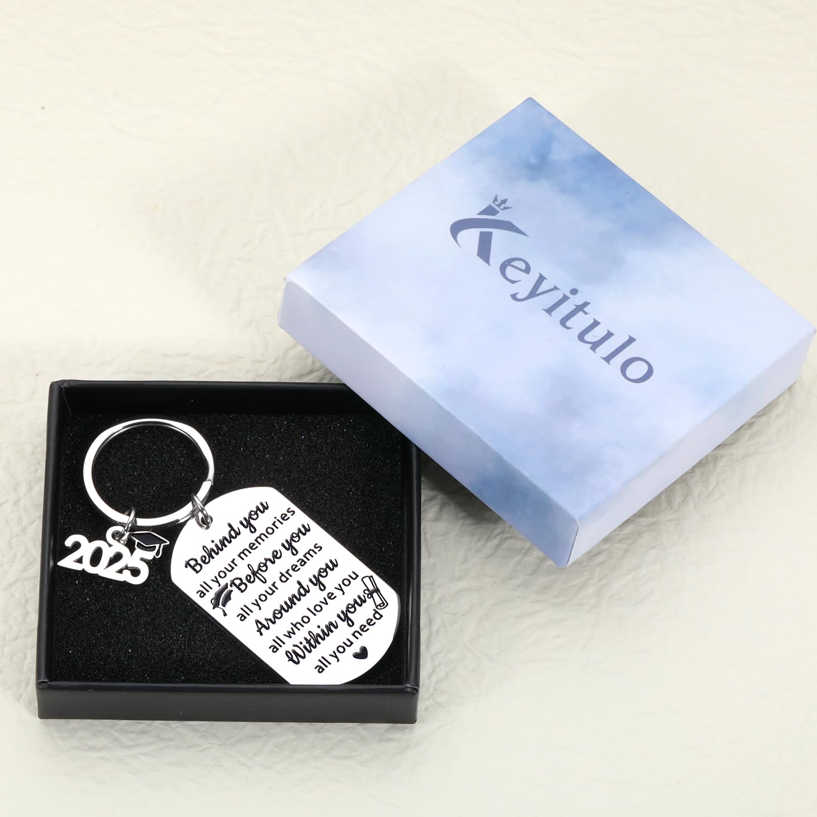 2025 Graduation Keychain - Silver Engraved Modern Unisex Gift for Men & Boys - Perfect for Graduation Ceremonies, Parties & Keepsakes