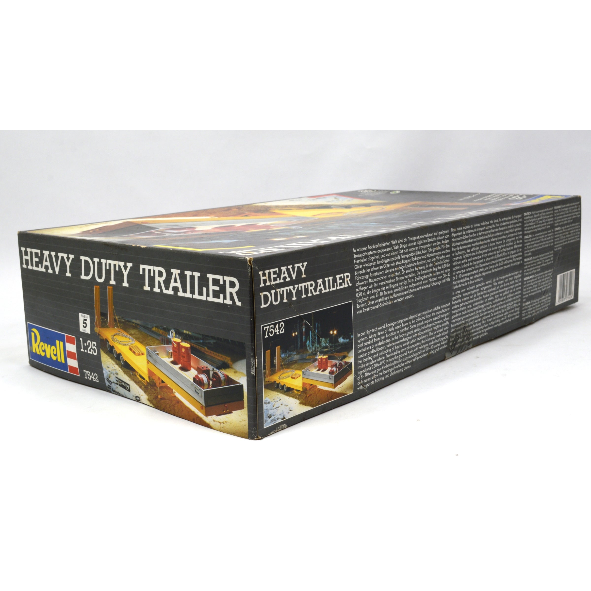 Revell 1:25 Scale Heavy Duty Trailer Model Kit #7542 - Brand New Factory Sealed - Perfect for Collectors & Hobbyists Building Semi Truck Displays