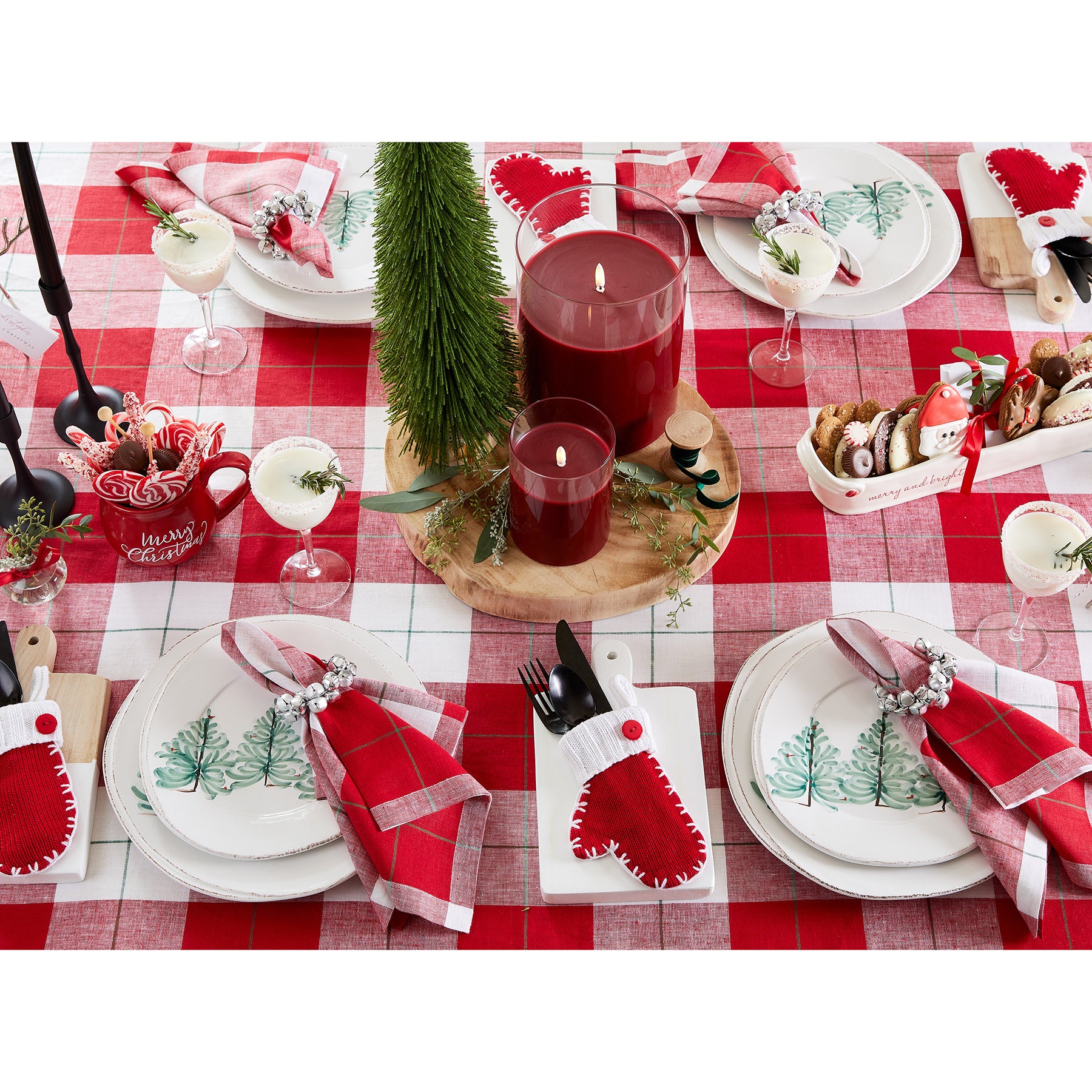 Festive Plaid Table Throw - Holiday Christmas Tablecloth for Dining Decor, Parties & Cozy Home Gatherings