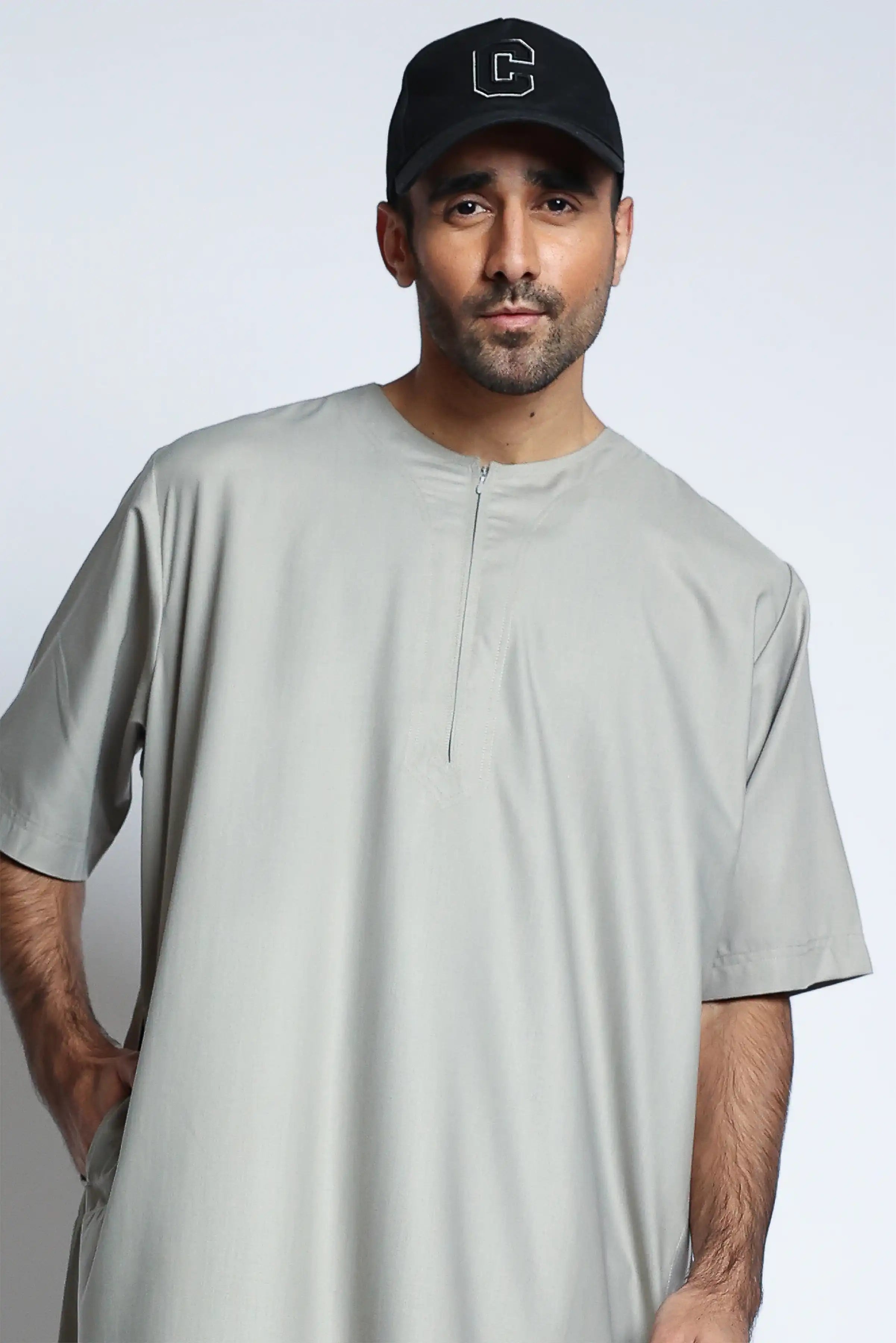 J152 Stonewall Grey Half Sleeve T-Shirt for Men - Comfortable Casual Wear for Outdoor Activities and Everyday Use