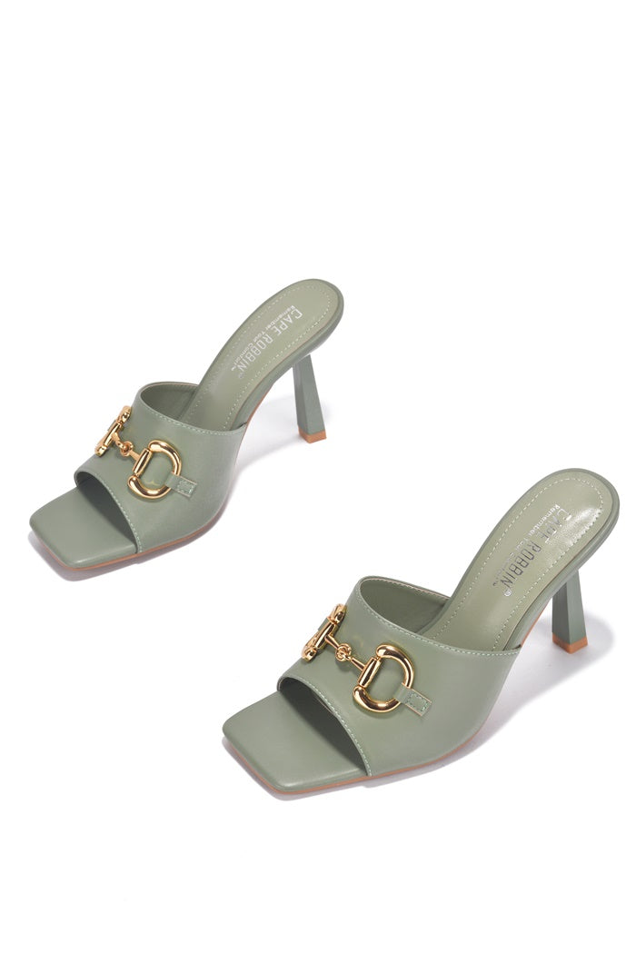 Lizbeth Green - Stylish Women's Fashion Apparel for Casual & Office Wear | Trendy Outfits for Everyday Elegance