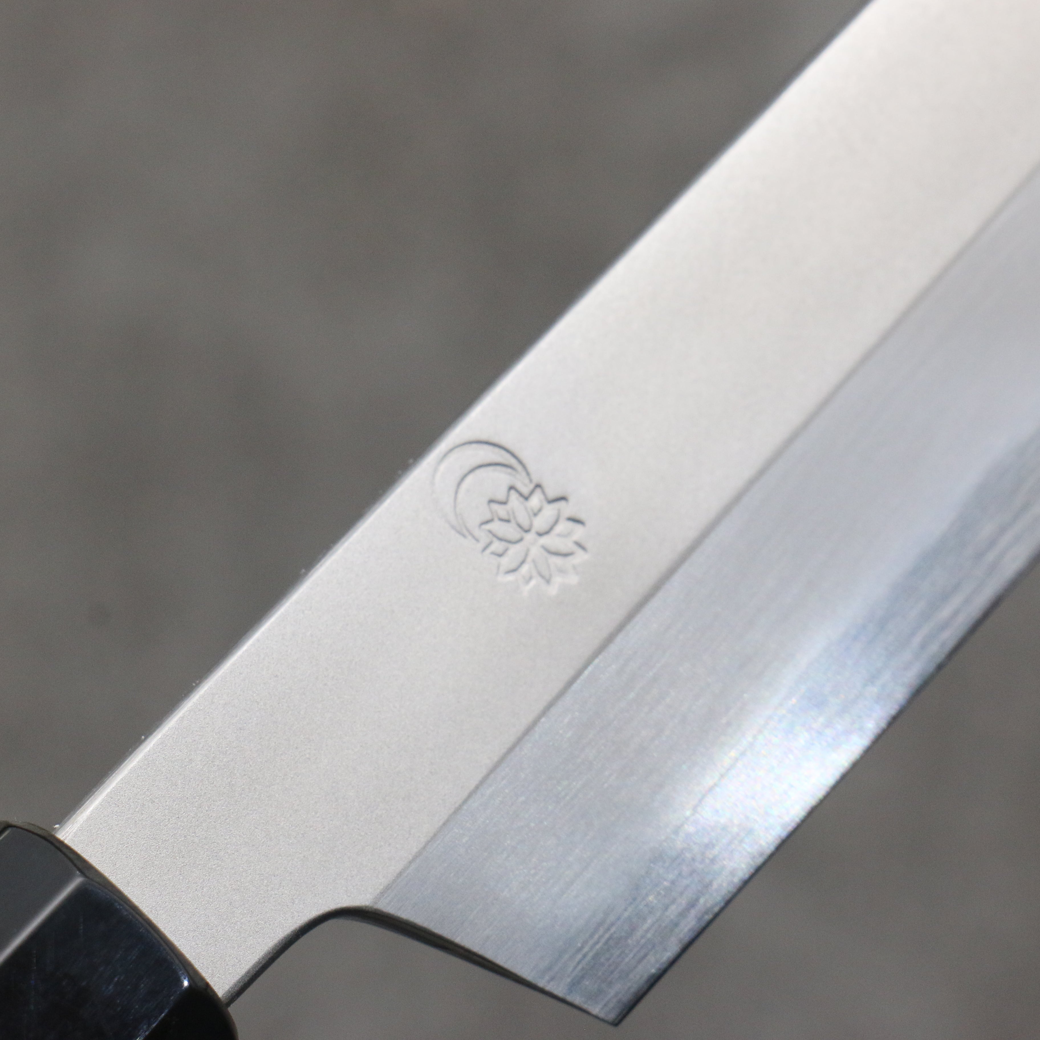 Premium Kikuzuki Silver Steel No.3 Yanagiba Sushi Knife 240mm with Magnolia Wood Handle - Professional Japanese Sashimi & Sushi Preparation Tool for Chefs & Home Cooks