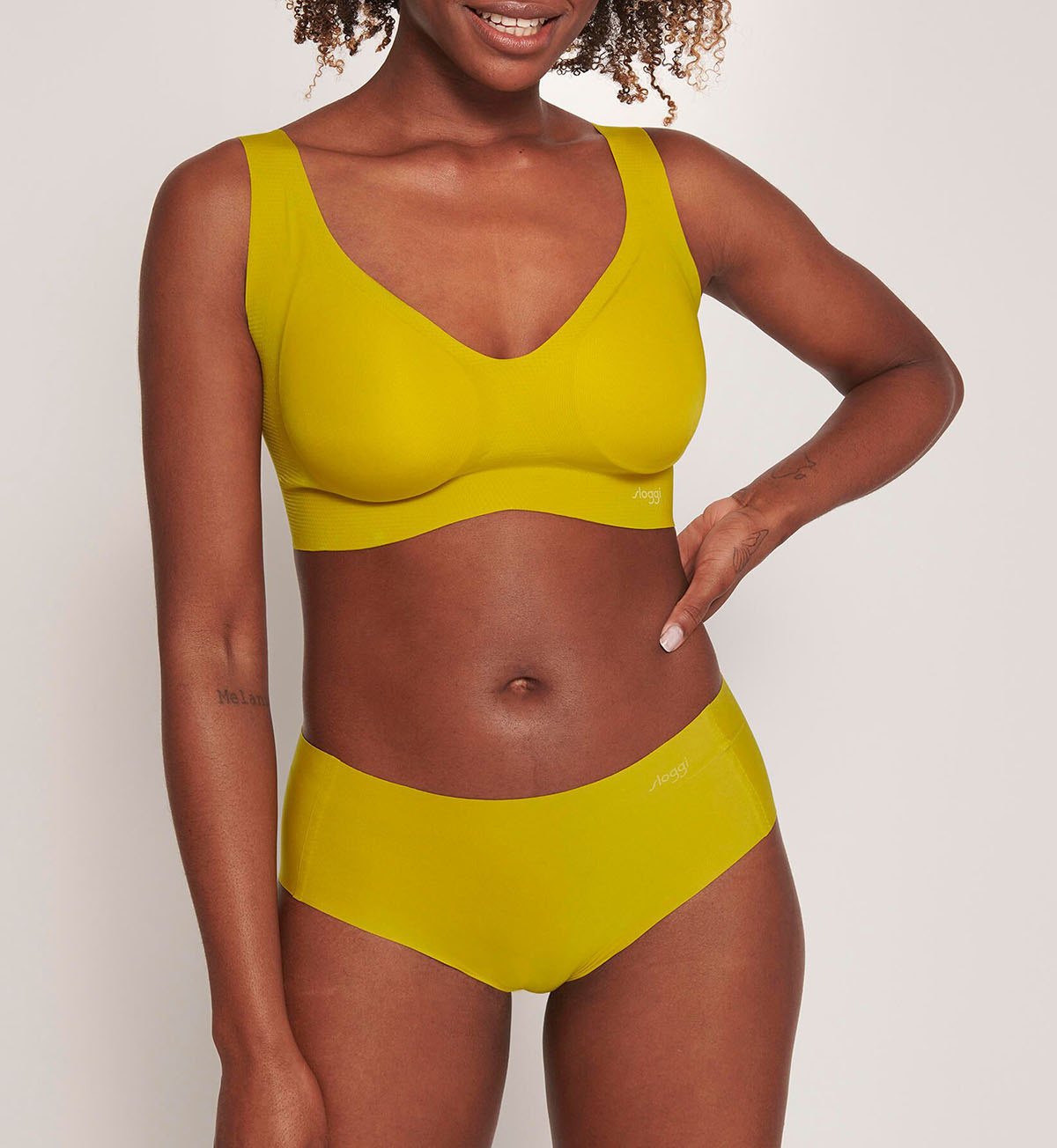 SLOGGI ZERO FEEL HIPSTER Women's Comfortable Invisible Underwear - Seamless Panties for Everyday Wear & Yoga