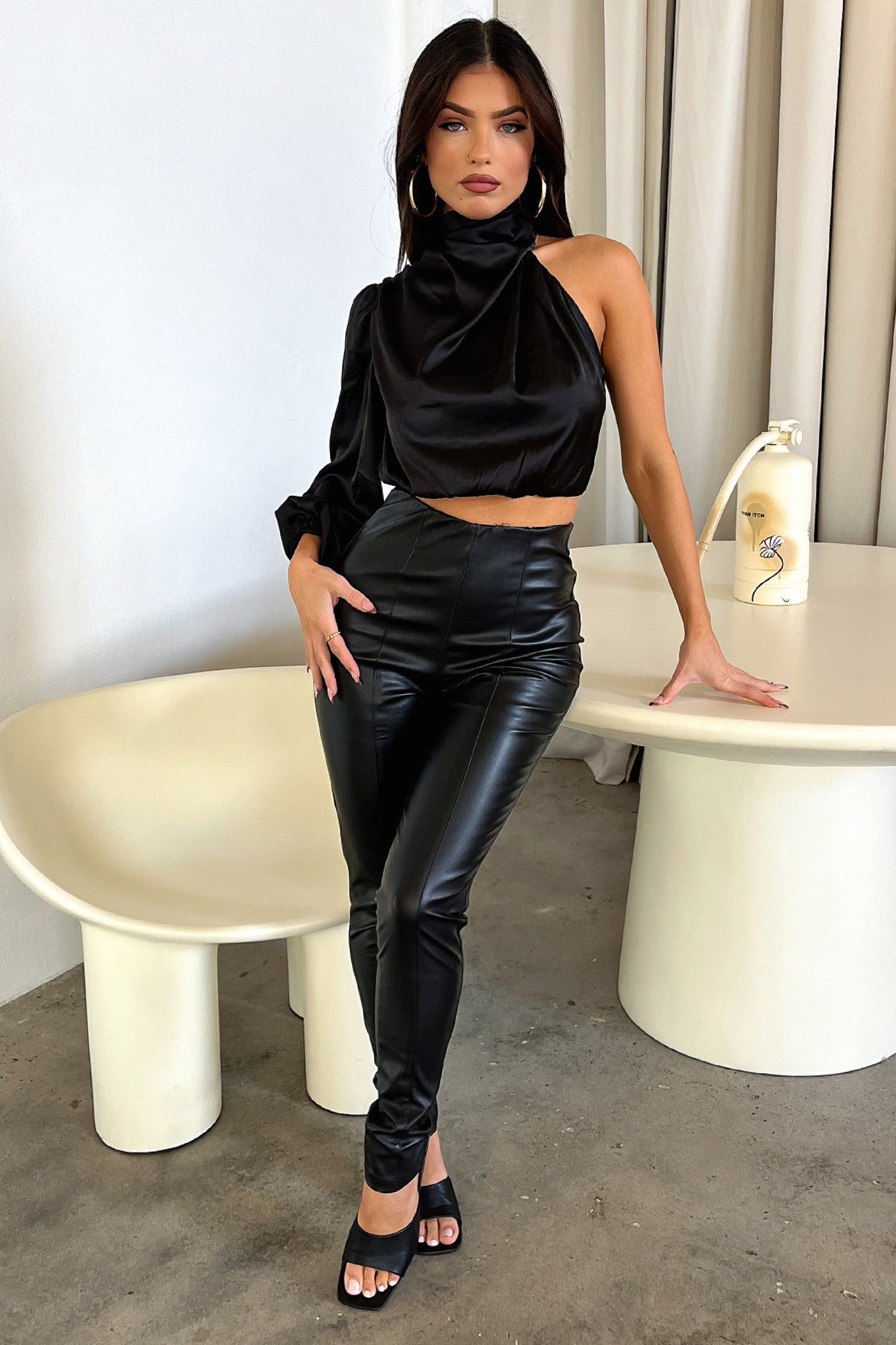 Stylish Ashi Crop Top in Black - Perfect for Casual Outfits, Summer Fashion & Layering