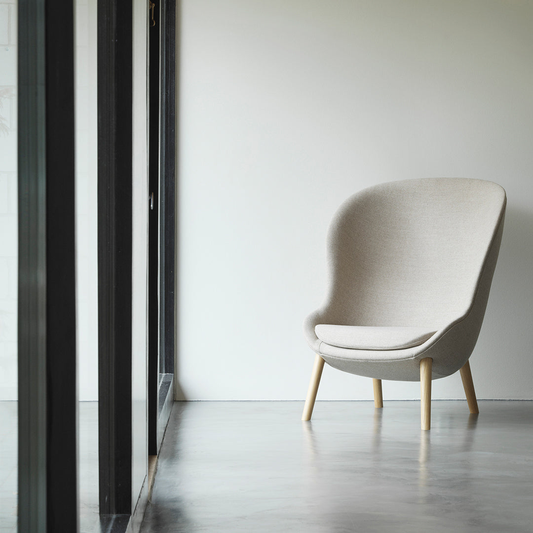 Premium Hyg Lounge Chair with Sturdy 4-Leg Base - Perfect for Living Room, Bedroom, or Office Relaxation