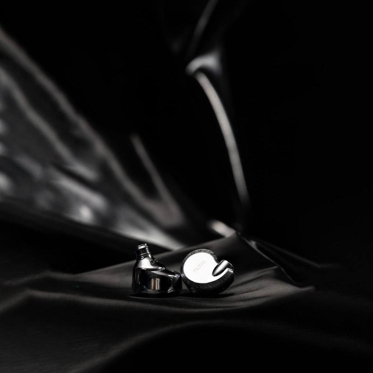 DUNU FALCON PRO Hi-Res Dynamic Driver In-Ear Earphones with Detachable Cable - Perfect for Audiophiles, Musicians & Travelers