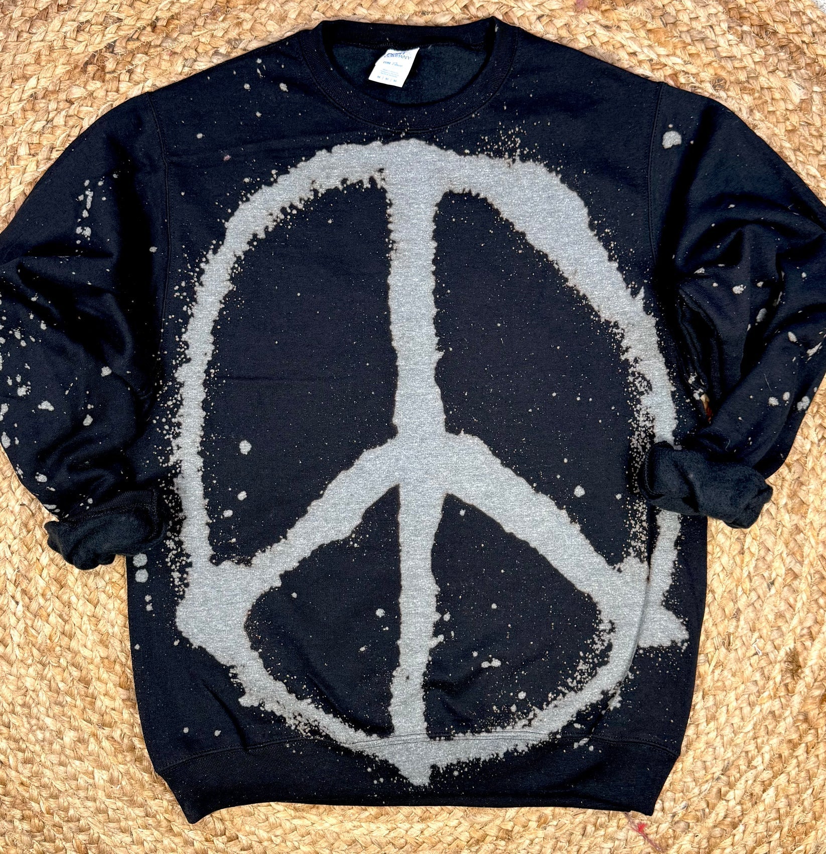 Grafitti Peace Sweatshirt - Unisex Pullover Hoodie in Black & White | Streetwear Fashion, Urban Style, Casual Wear for Men & Women