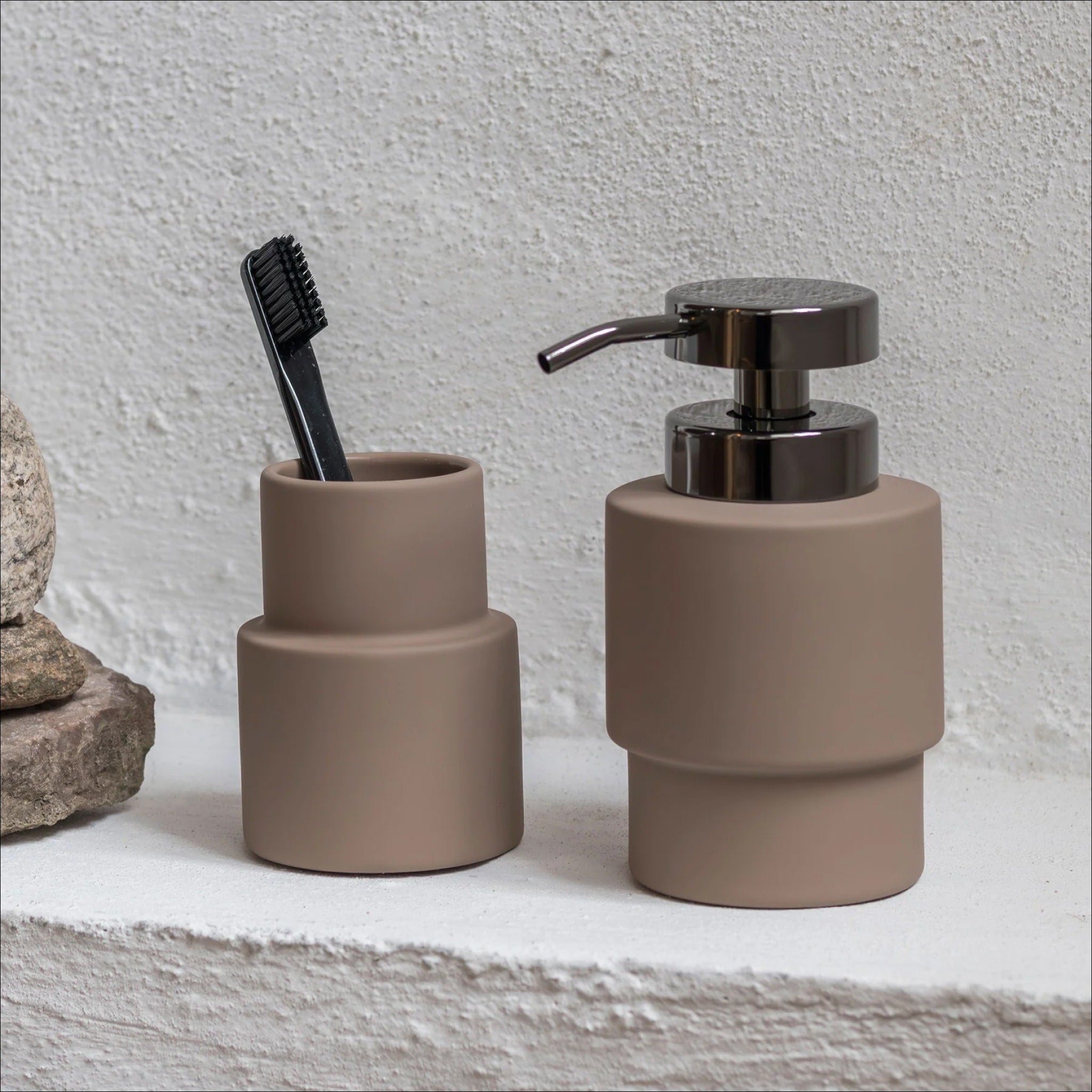METTE DITMER 14.5cm Nougat Shade Dispenser - Perfect for Organizing & Storing Window Shades in Living Rooms, Bedrooms & Offices