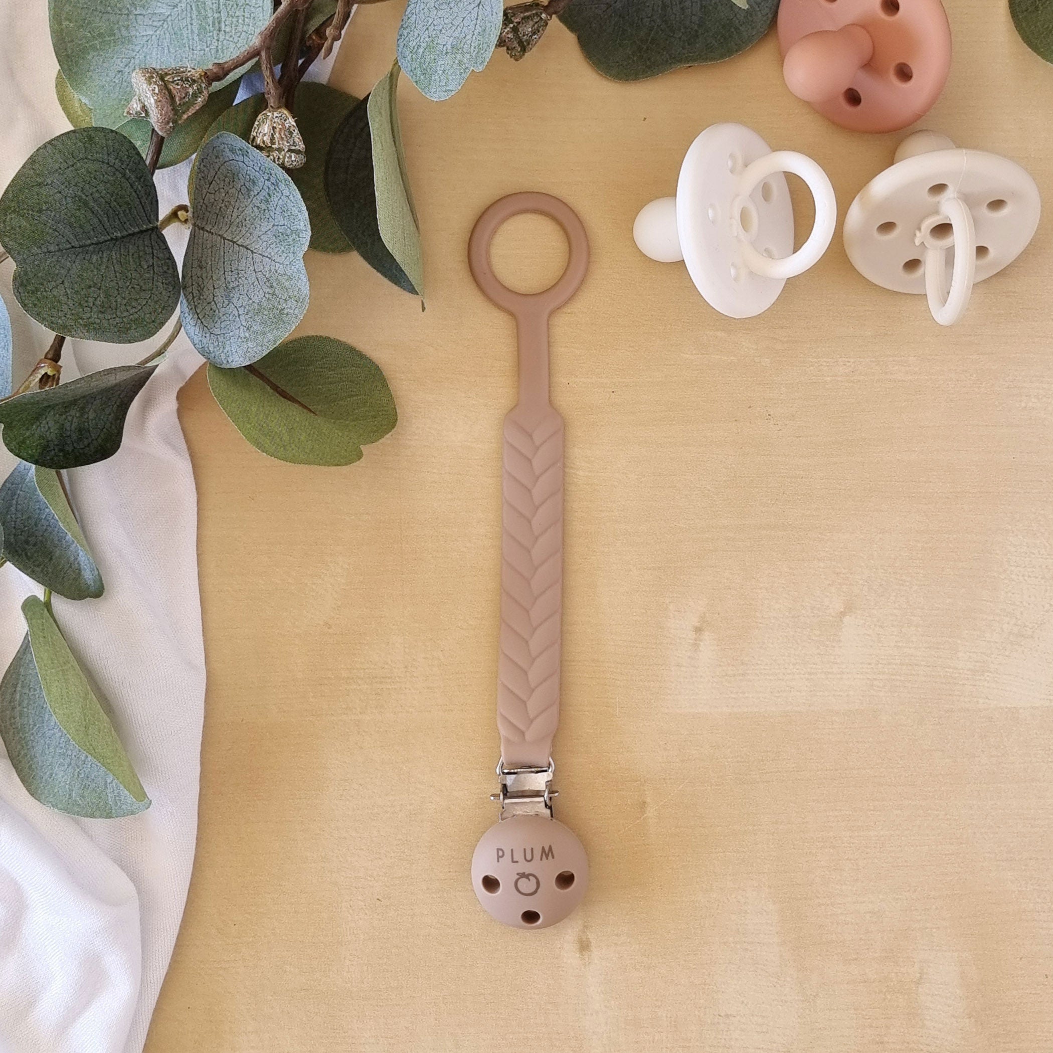 PLUM Silicone Soother Connector - Nutmeg Color | Baby Pacifier Holder Clip for Strollers, Car Seats & Outings | BPA-Free Teething Toy Accessory