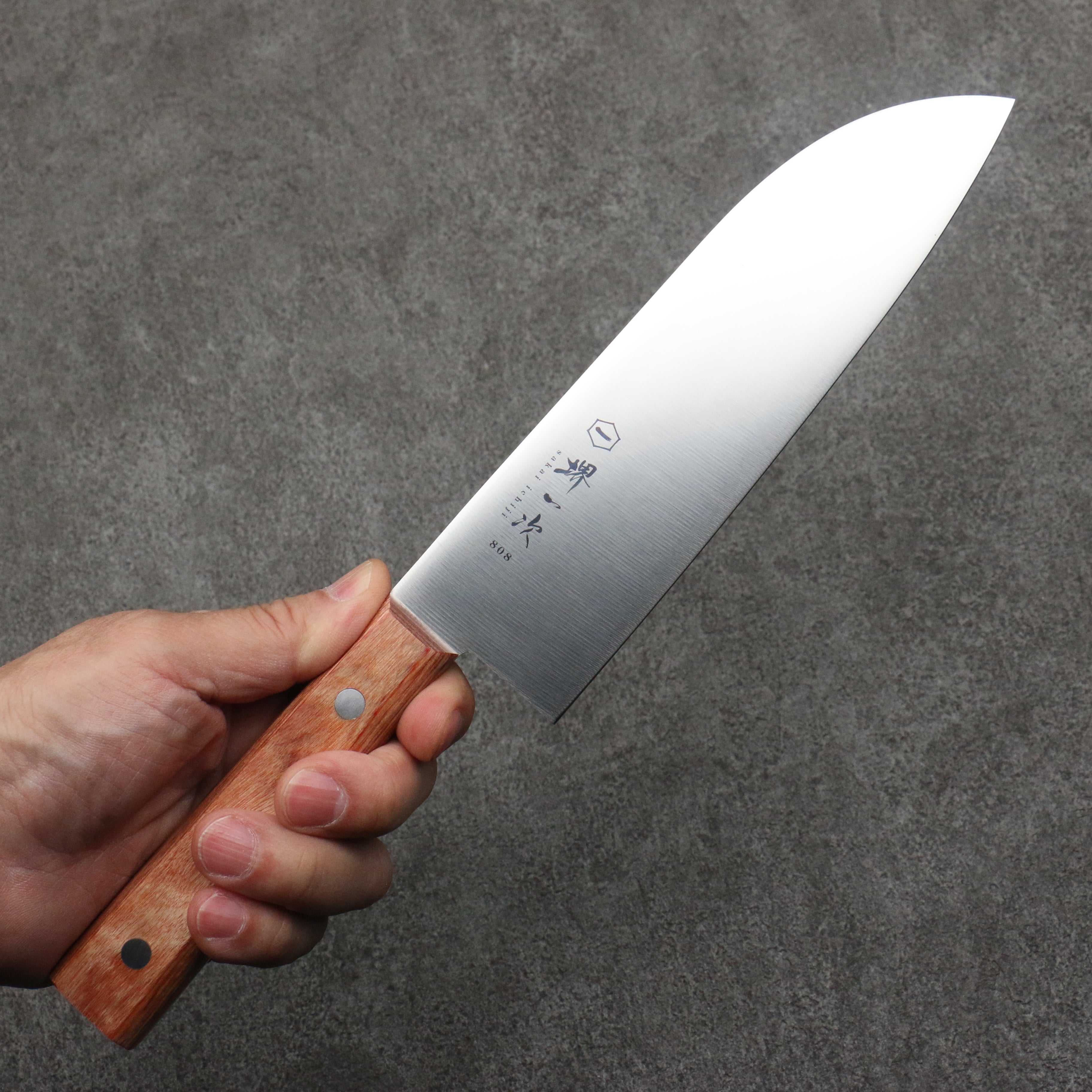 Sakai Ichiji 808 High-Carbon Steel Santoku Knife 180mm - Clamshell Profile with Light Brown Pakkawood Handle - Perfect for Slicing, Dicing & Chopping Vegetables, Meat & Fish