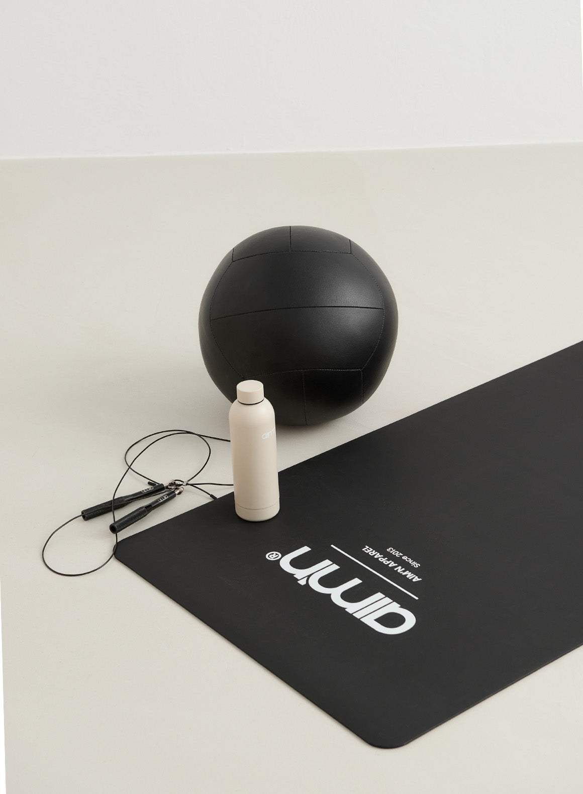 Premium Black Edge Non-Slip Yoga Mat - Extra Thick & Eco-Friendly Exercise Mat for Home, Studio & Outdoor Workouts
