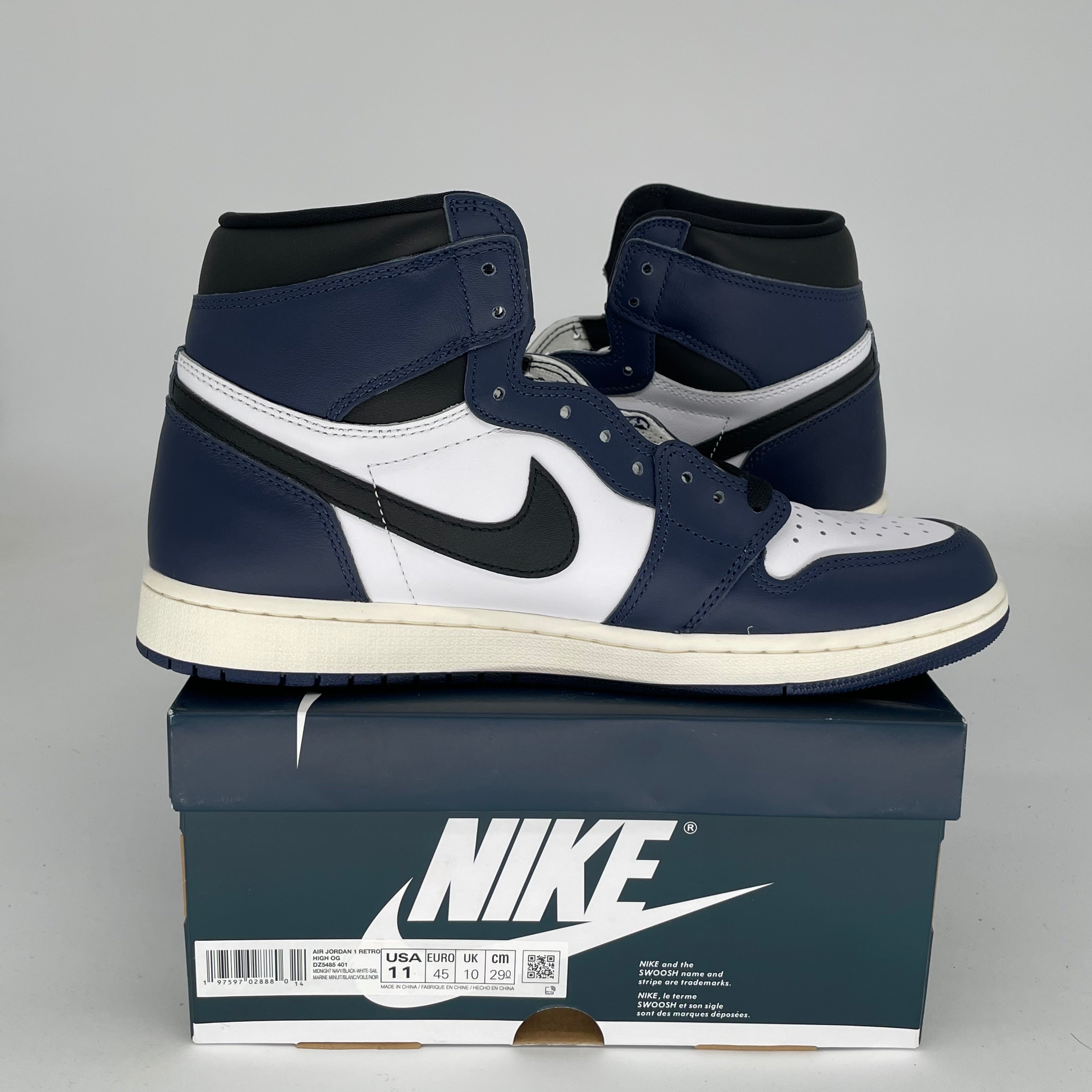 AIR JORDAN 1 MIDNIGHT NAVY Men's Basketball Shoes - Size 11 (DZ5485-401) | Retro Sneakers for Casual Wear & Street Style Fashion