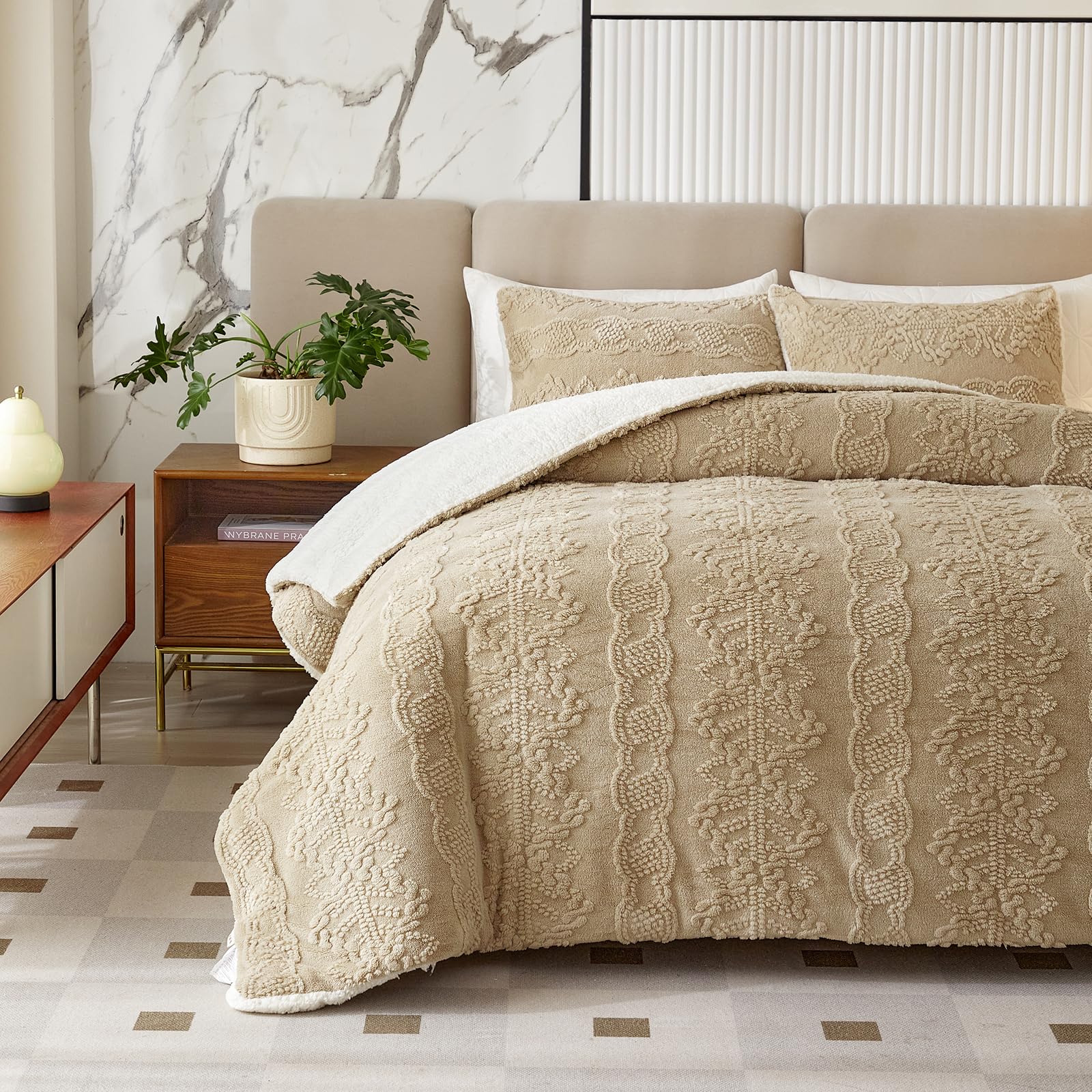 Luxury Flannel Fleece Sherpa Comforter Set Full/Queen Size - Jacquard Boho Stripes Down Alternative Bedding - Ultra Soft & Warm Winter Comforter with 2 Pillowcases (Khaki) - Perfect for Cozy Bedrooms, Guest Rooms & Cold Weather Comfort