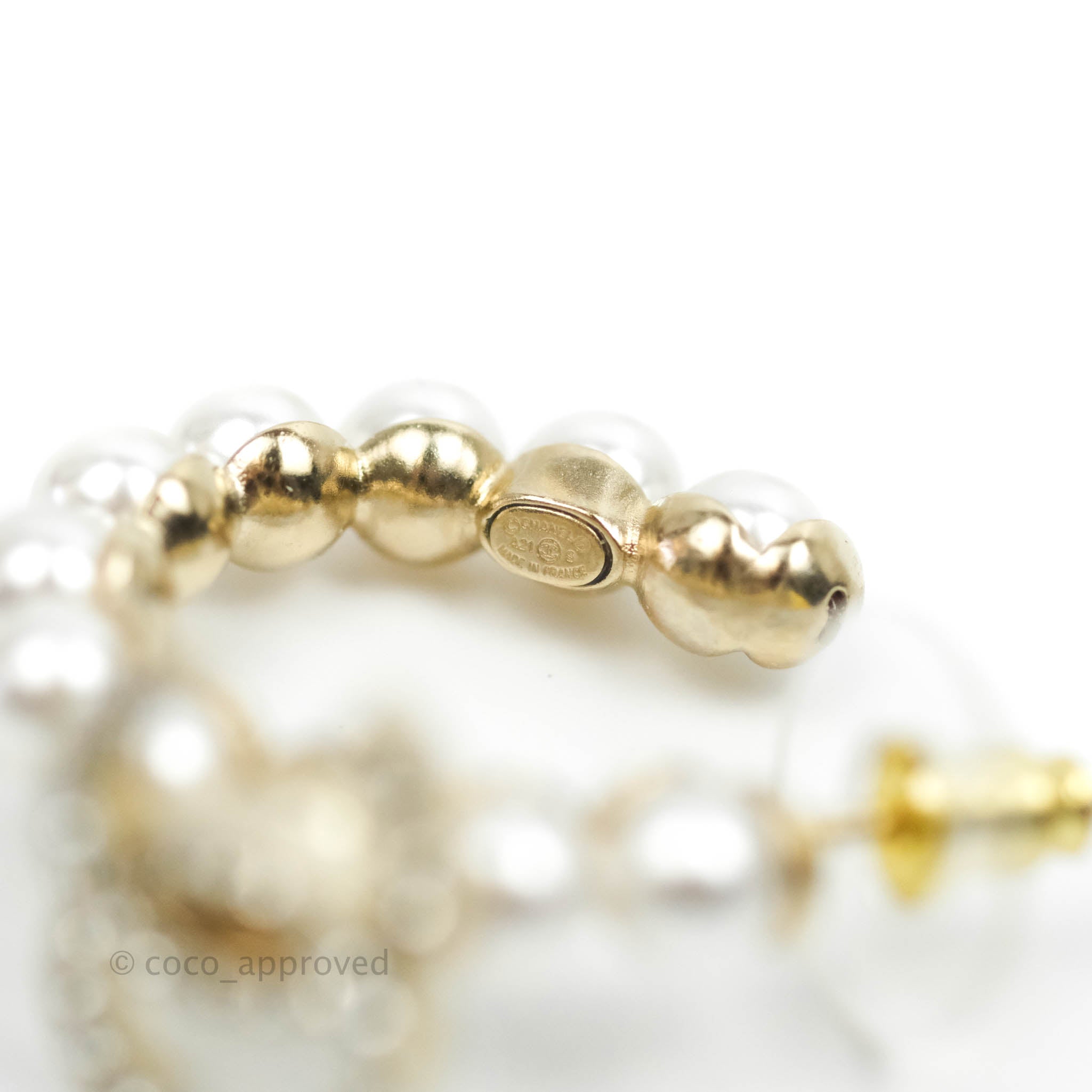 Chanel CC No5 Pearl Hoop Earrings Gold Tone 21S - Luxury Fashion Jewelry for Women, Elegant Pearl Drop Earrings for Parties & Special Occasions