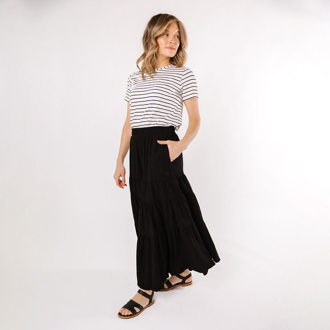 Premium Black Venice Stripe Basic Tee for Men & Women | Soft Cotton Crew Neck T-Shirt | Casual Wear, Layering & Everyday Outfits