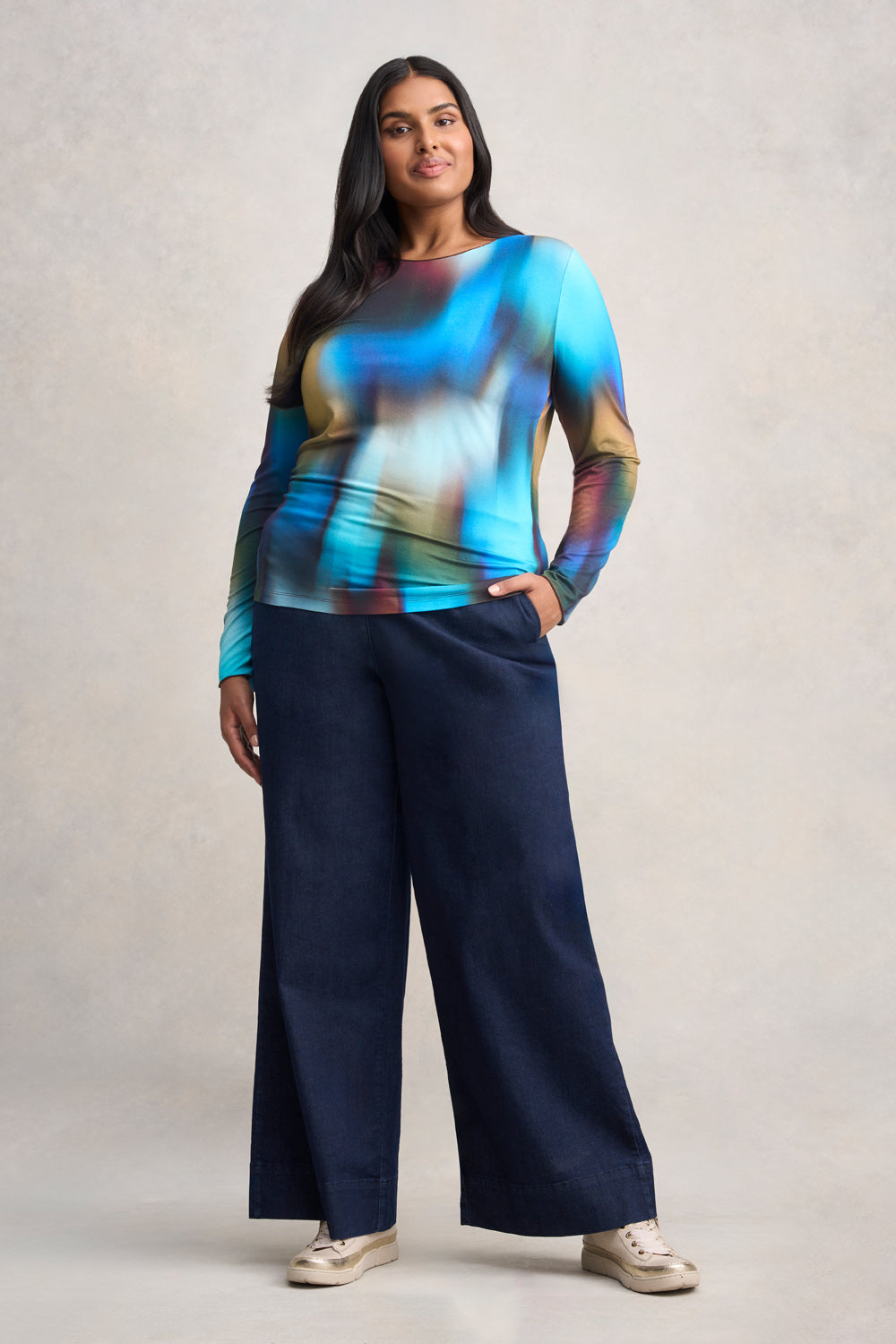 Long Sleeve Crew Neck Ombre Print T-Shirt for Women - Casual Fashion Top for Everyday Wear, Work, and Outings