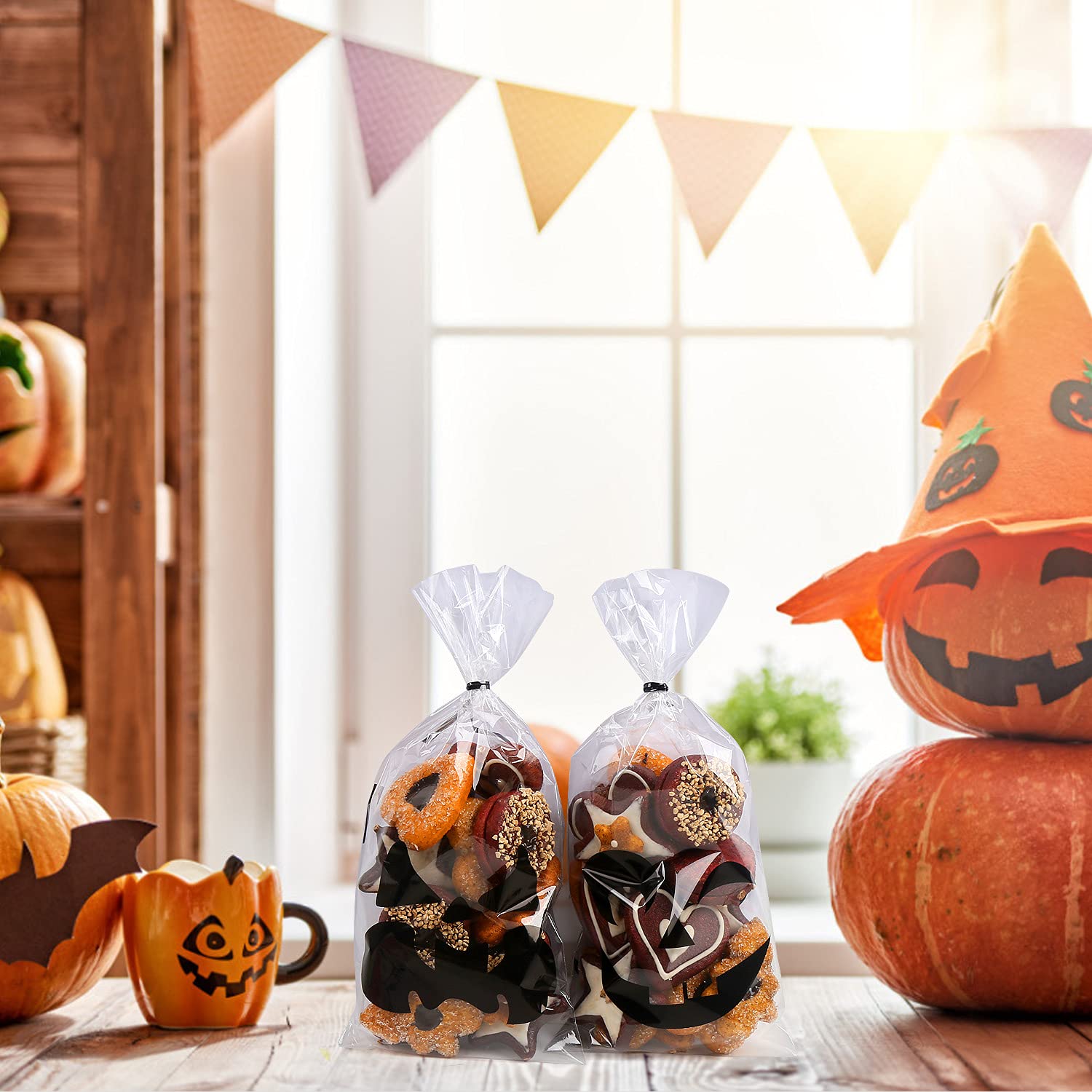 STEFORD Halloween Cellophane Bags 120PCS with Twist Ties for Party Favors & Candy Treats