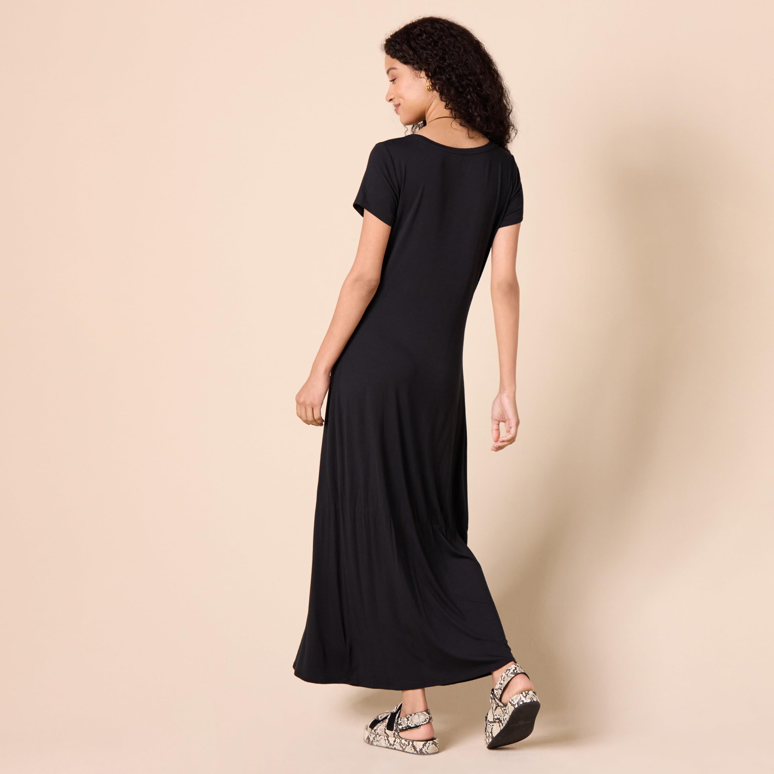 Amazon Essentials Women's Short-Sleeve Maxi Dress - Flowy Summer Casual Dress with Pockets, Plus Size Options | Perfect for Beach, Vacation & Everyday Wear