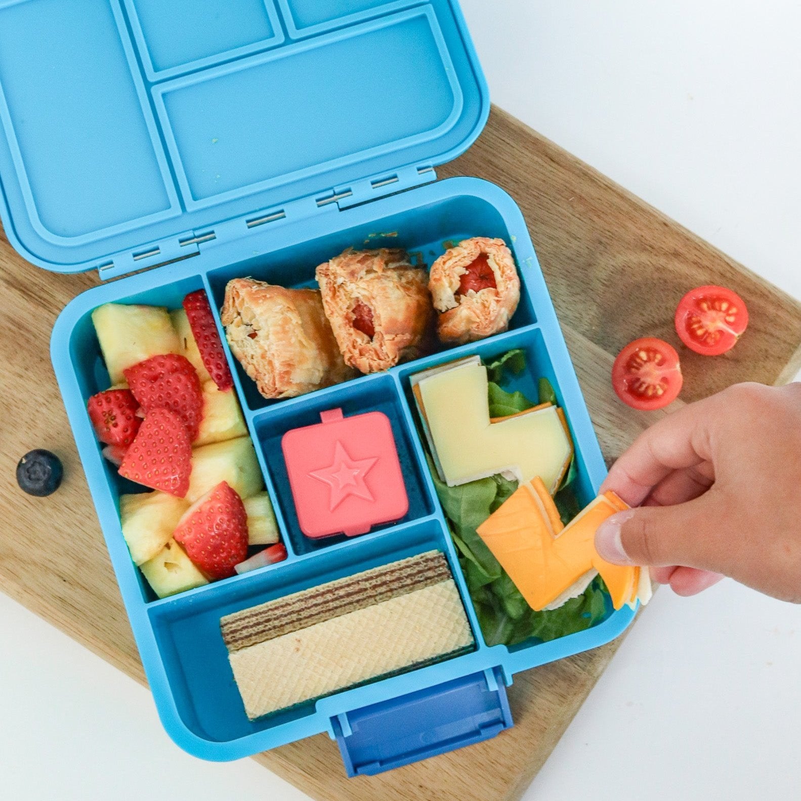 Montii.Co Bento 5 Coastal Lunch Box - Insulated Bento Box for Adults & Kids, Leak-Proof Meal Prep Container for Work, School & Picnics