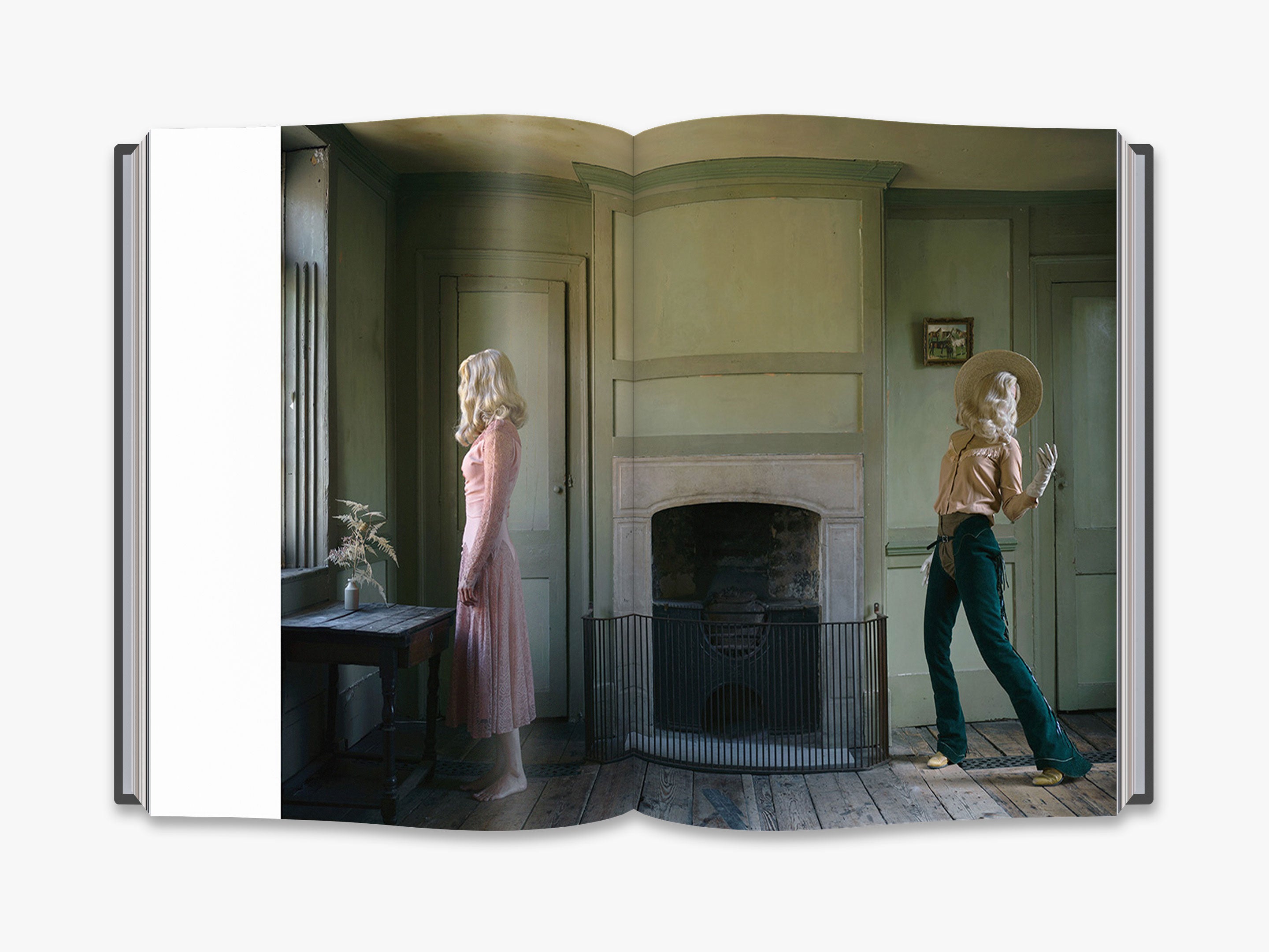 Anja Niemi: In Character - A Captivating Photography Book for Art Lovers & Collectors | Perfect for Home Decor, Coffee Table Display & Gift Ideas