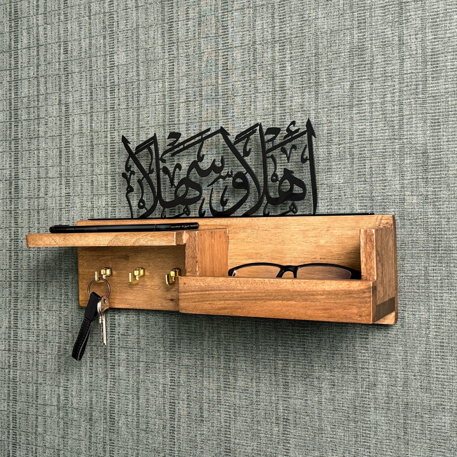 Wooden Key Holder with Arabic Calligraphy - Ahlan Wa Sahlan Islamic Home Decor for Wall Mounting | Perfect for Entryway, Living Room & Muslim Household Organization
