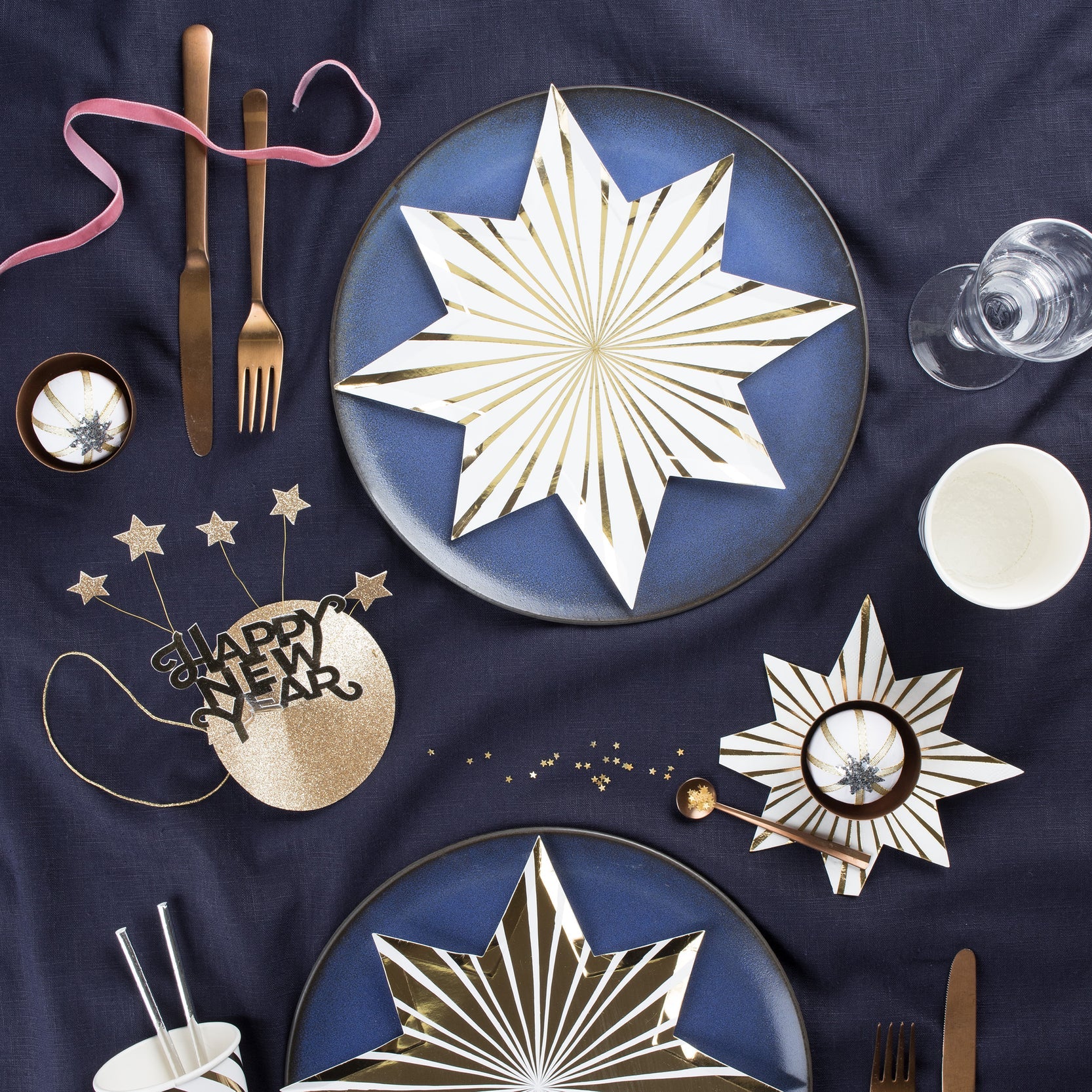 Gold Stripe Star Plates - Elegant Dinnerware for Parties, Weddings & Special Events - Perfect for Holiday Celebrations & Home Decor