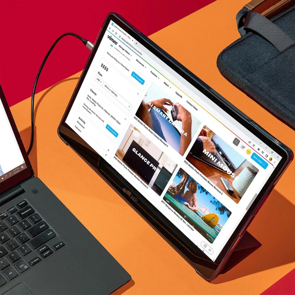 Mobile Pixels Glance Plus 15.6