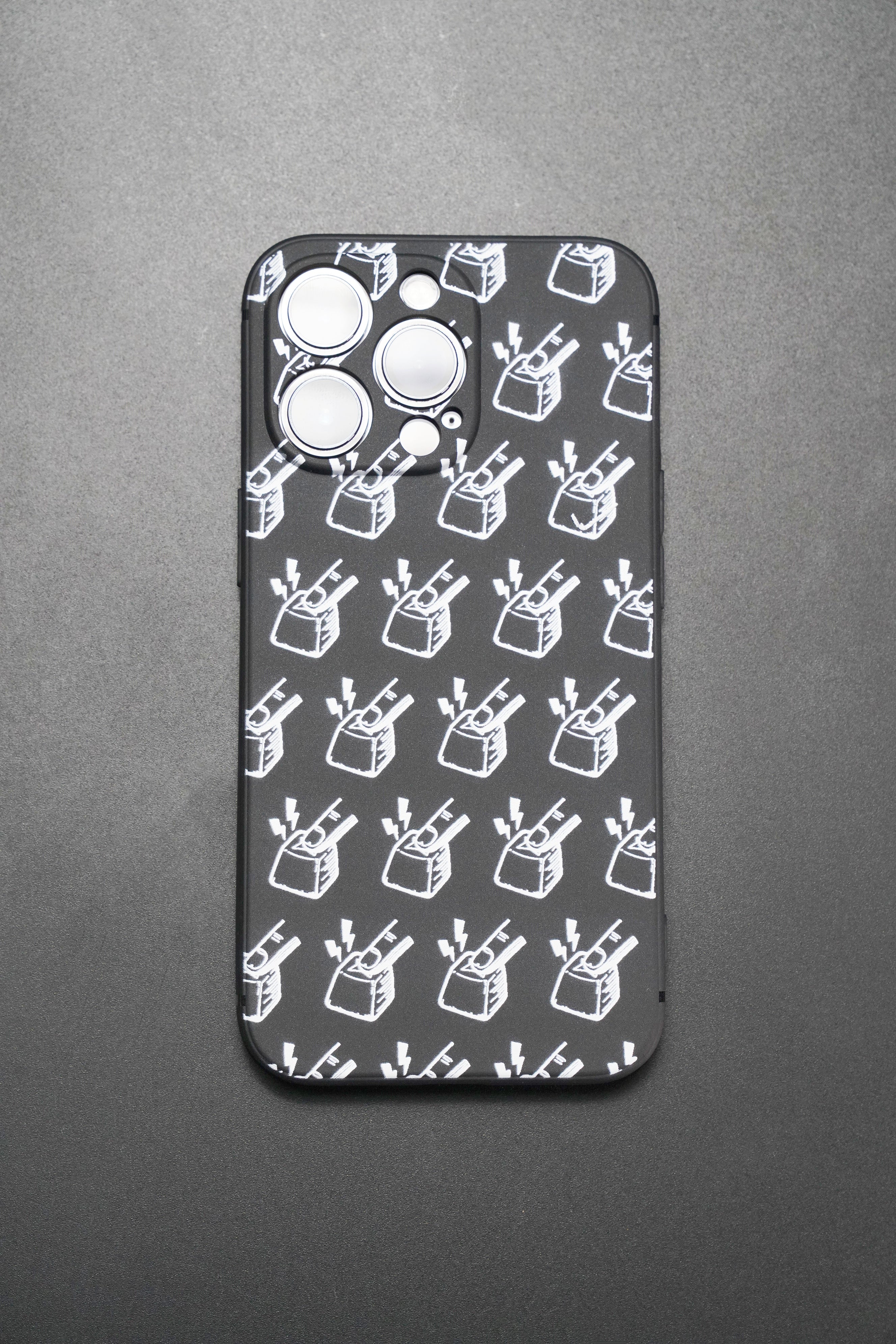 Vintage Style Button Phone Case - Retro Aesthetic Protective Cover for iPhone & Samsung | Perfect for Themed Parties, Cosplay & 90s Fashion Lovers