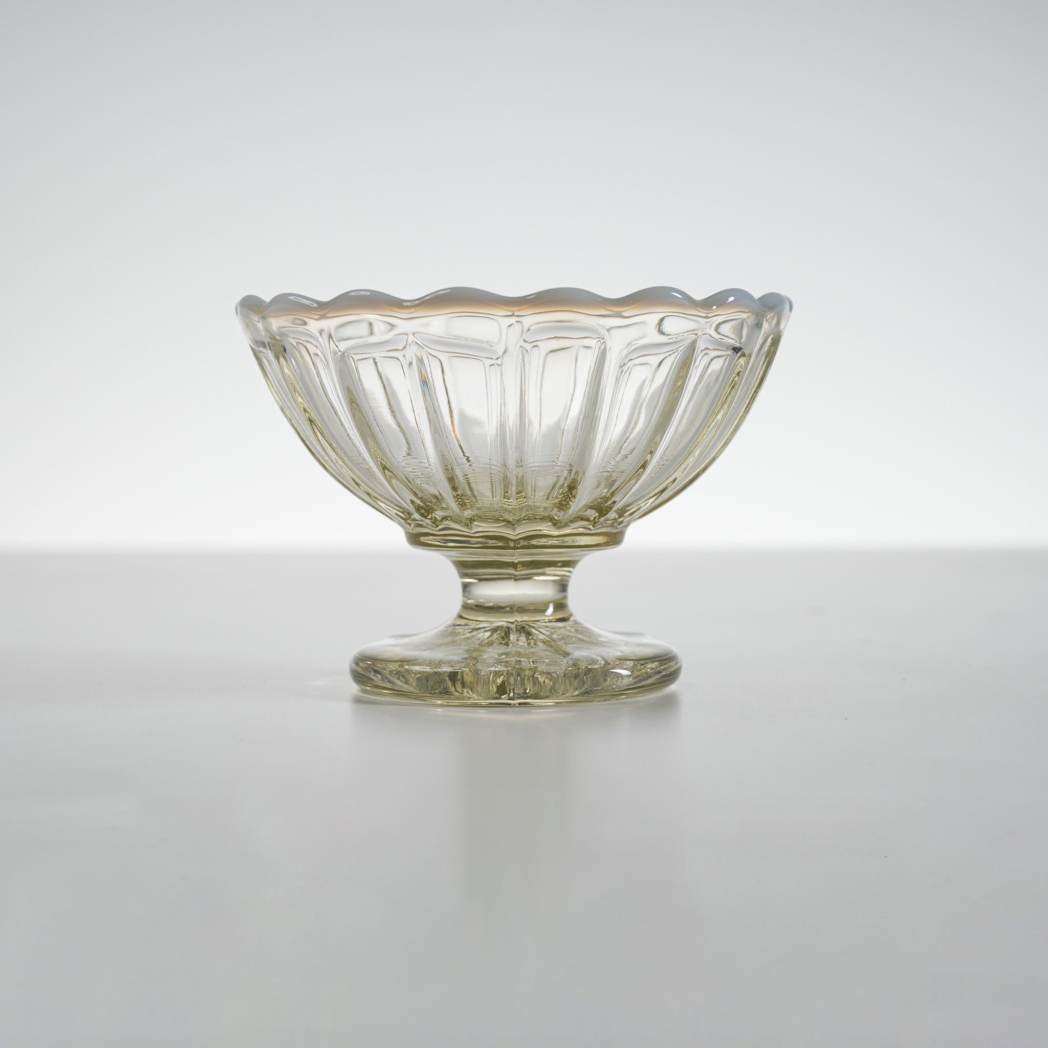 Hirota Glass Snow Flower Frappe Bowl - Japanese Handcrafted Glass Dessert Bowl for Ice Cream, Pudding & Fruit - Perfect for Home Dining & Party Serving