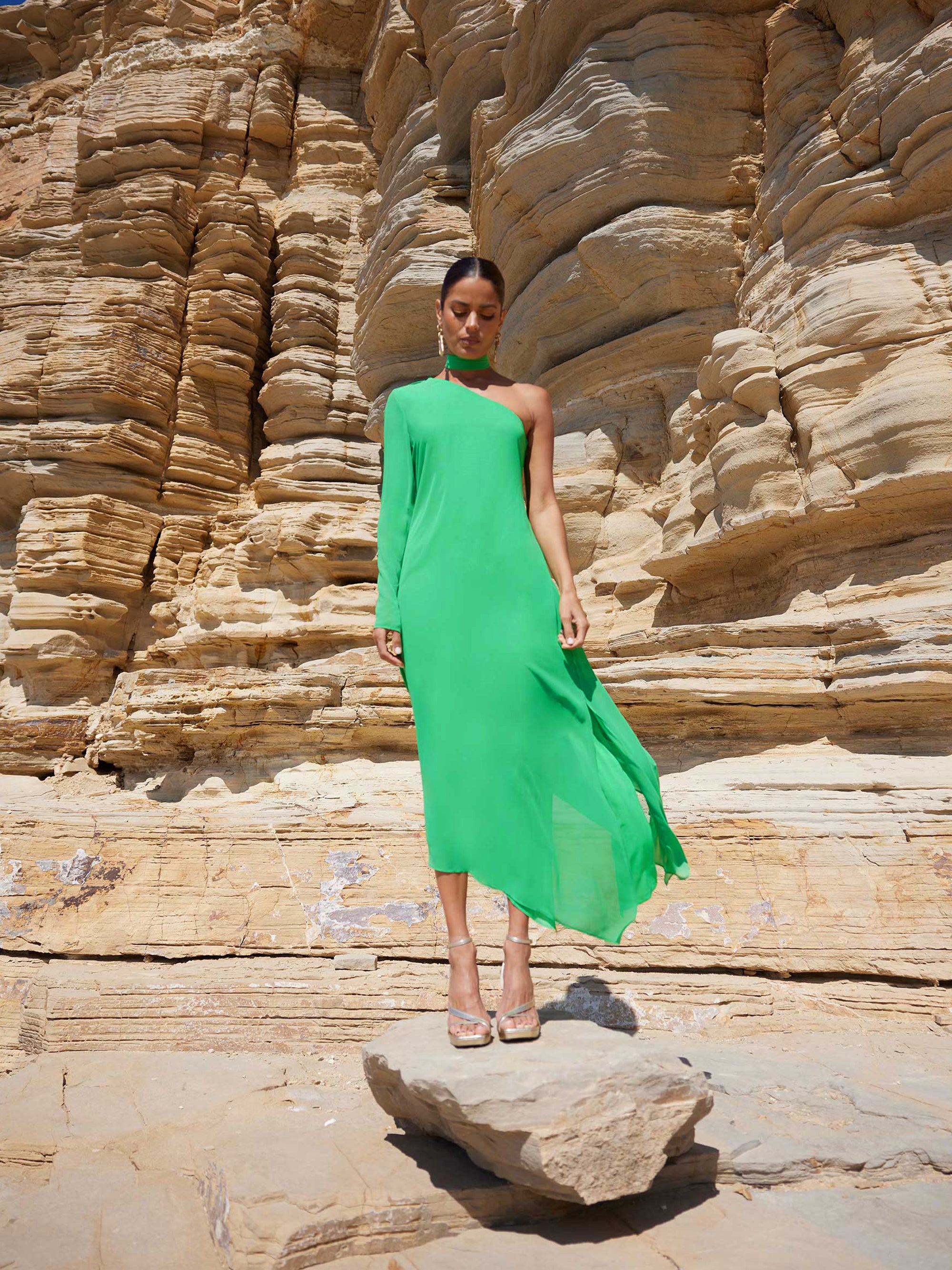 Elegant Oona Green Chiffon One Shoulder Maxi Dress for Women - Perfect for Summer Weddings, Beach Vacations & Evening Parties