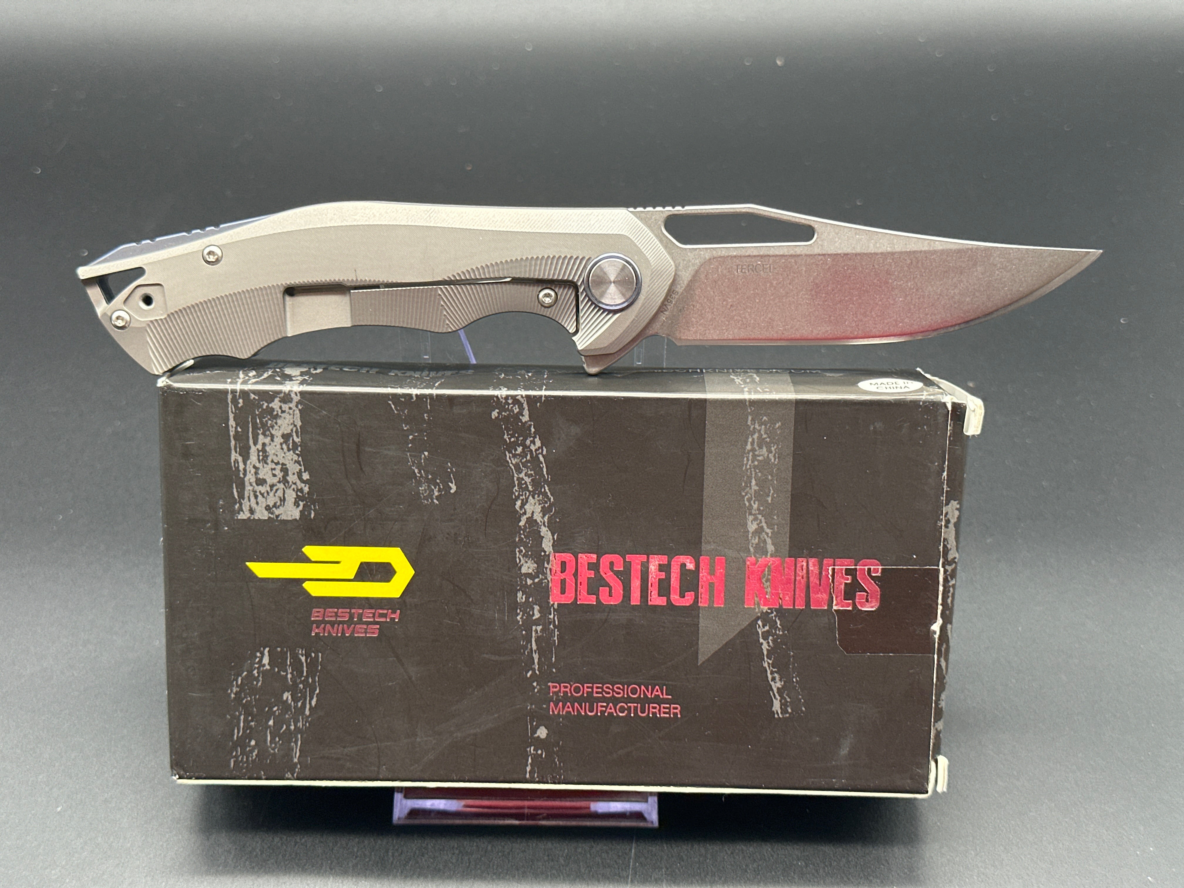 Benchmade 710 McHenry & Williams Folding Knife - Premium EDC Pocket Knife for Outdoor, Camping, and Everyday Carry